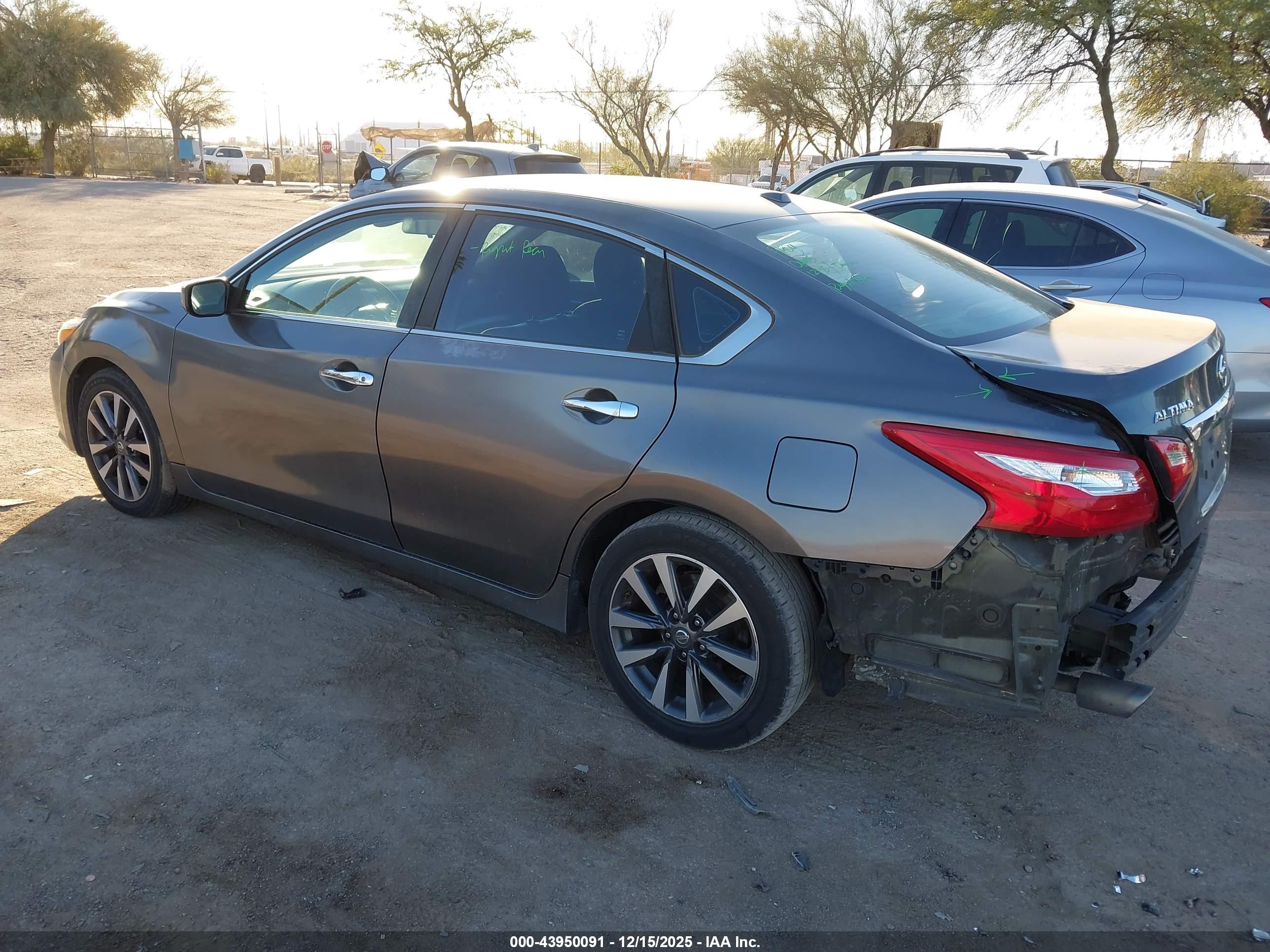NISSAN ALTIMA image 3