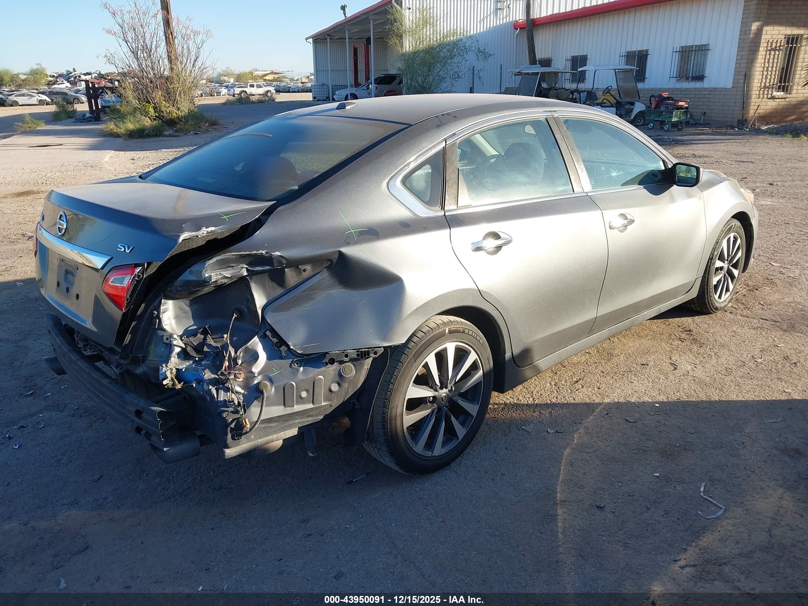 NISSAN ALTIMA image 4