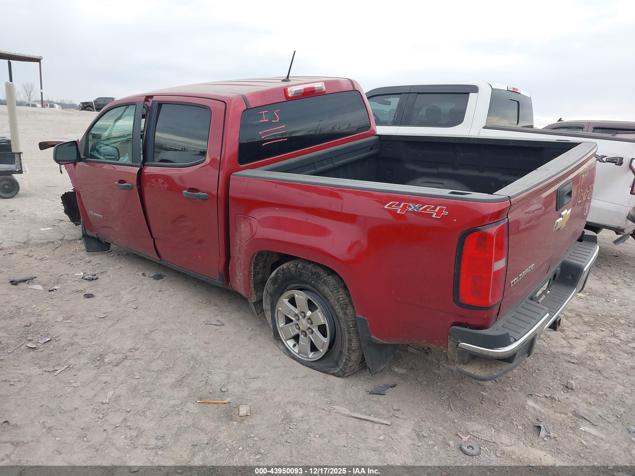 CHEVROLET COLORADO image 3