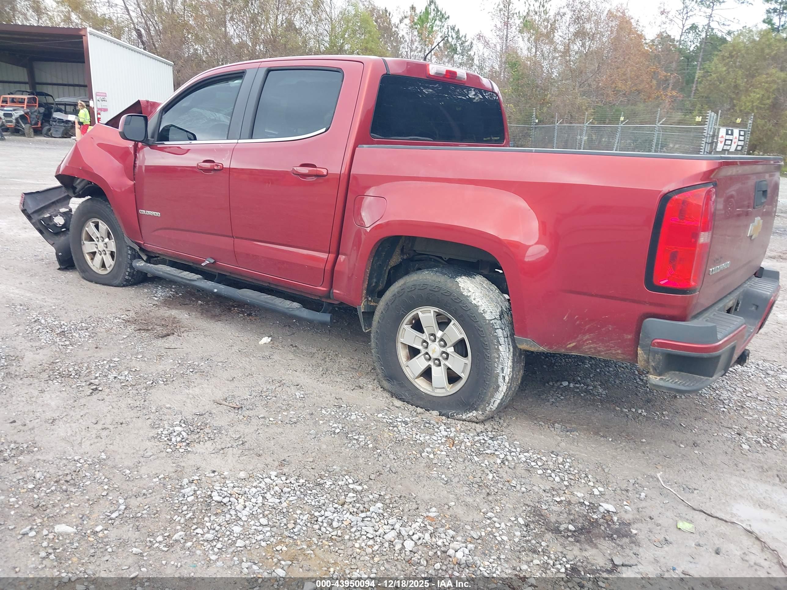CHEVROLET COLORADO image 3
