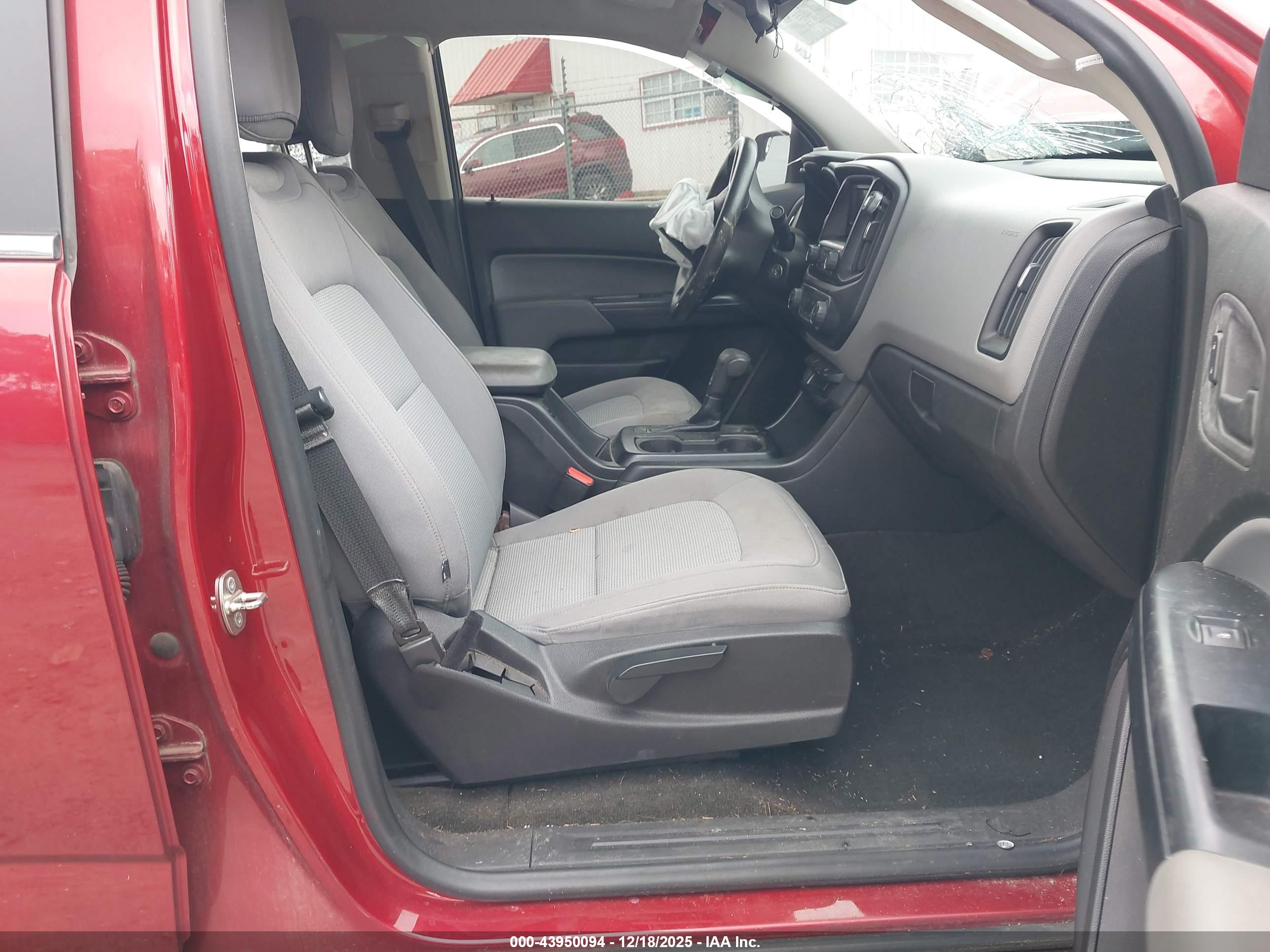 CHEVROLET COLORADO image 5