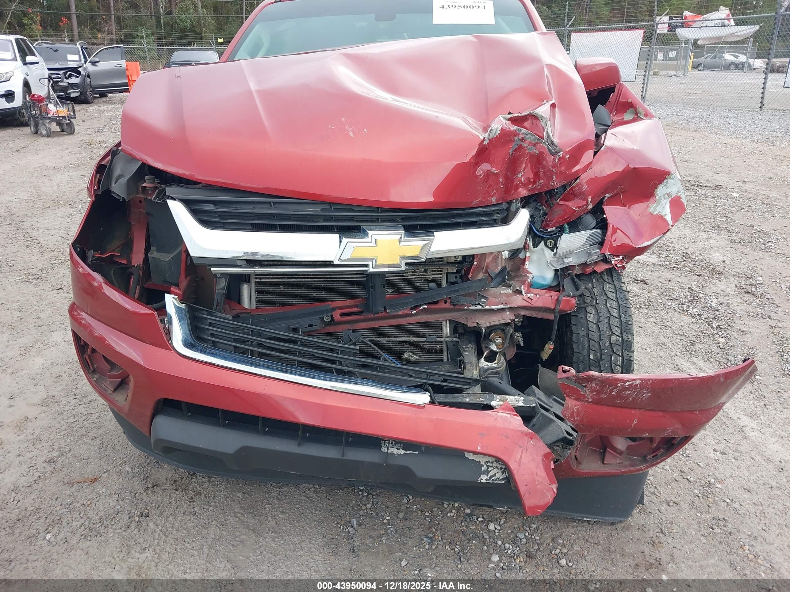 CHEVROLET COLORADO image 6