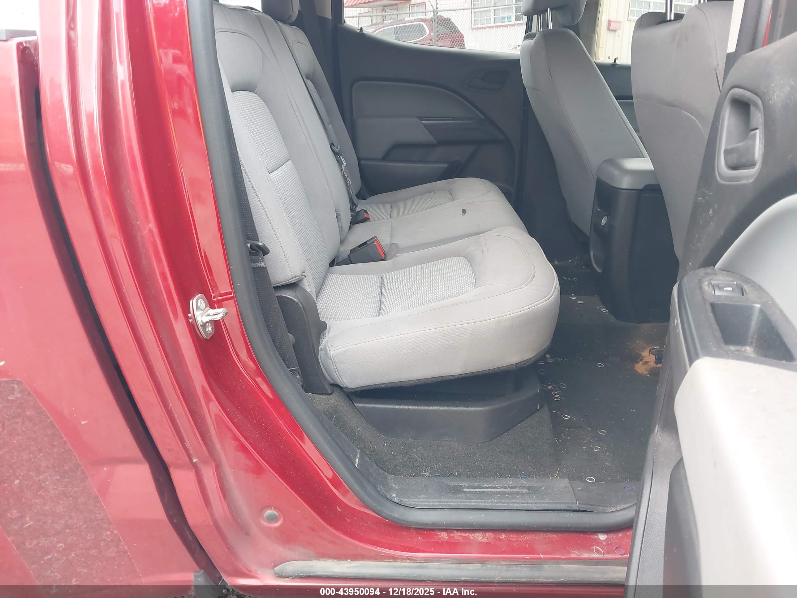 CHEVROLET COLORADO image 8