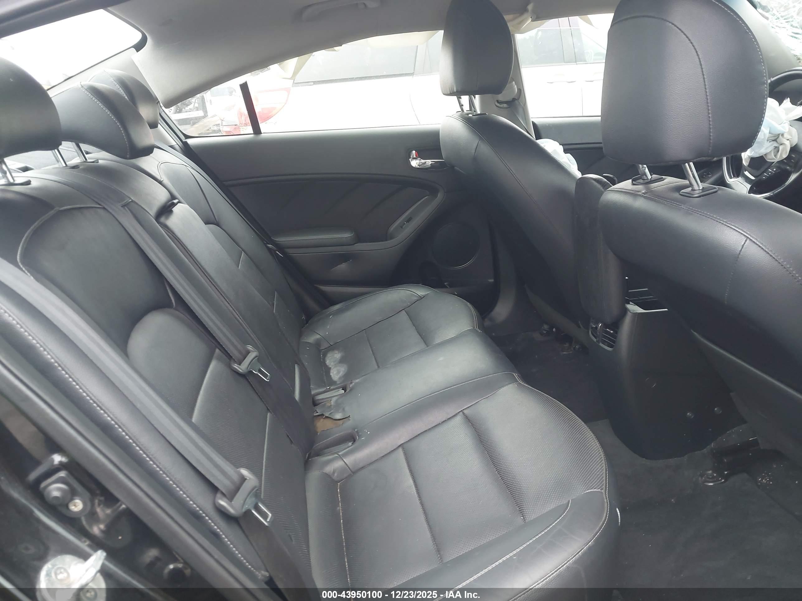 KIA FORTE image 8