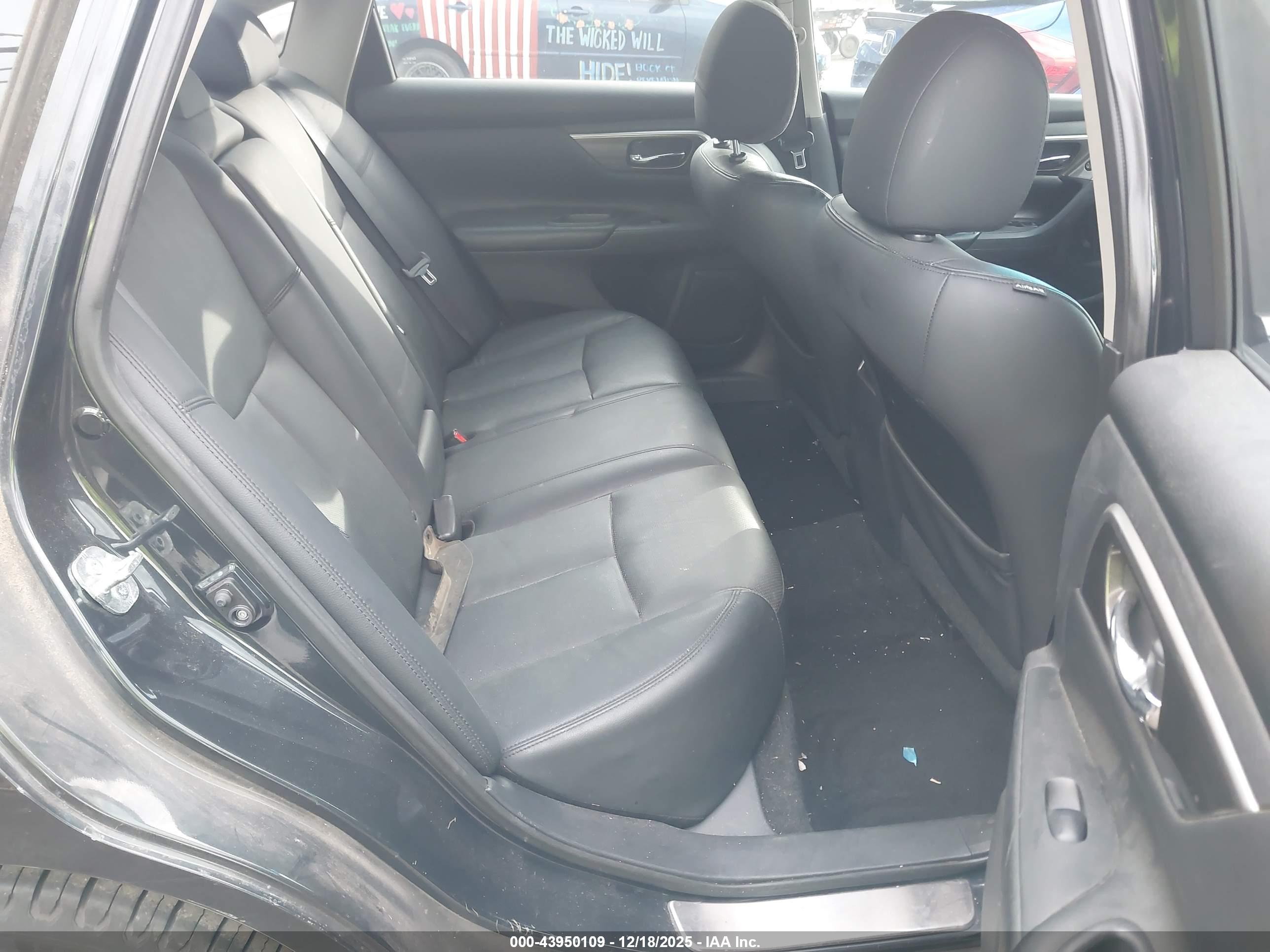 NISSAN ALTIMA image 8
