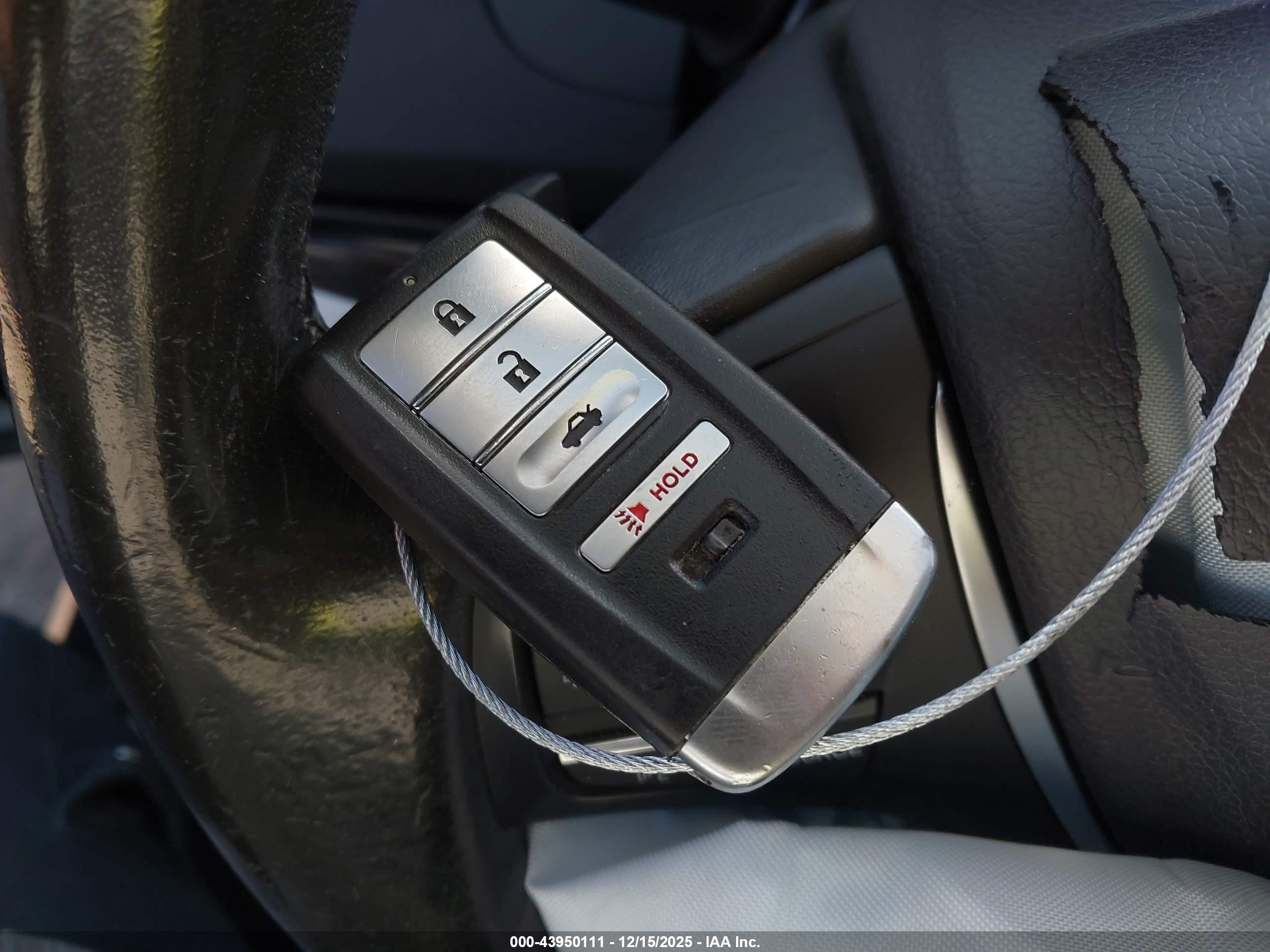 ACURA TLX image 11