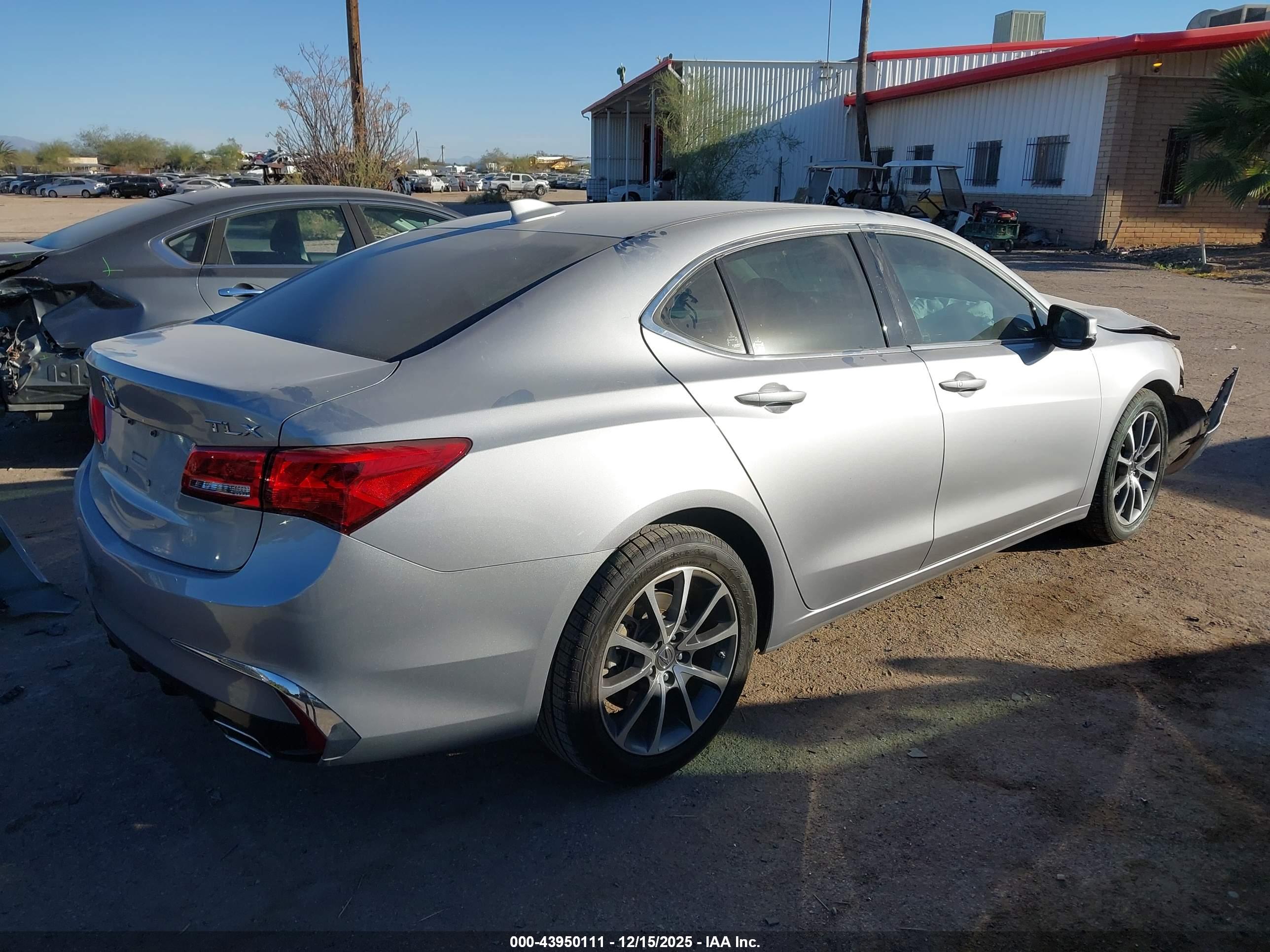 ACURA TLX image 4