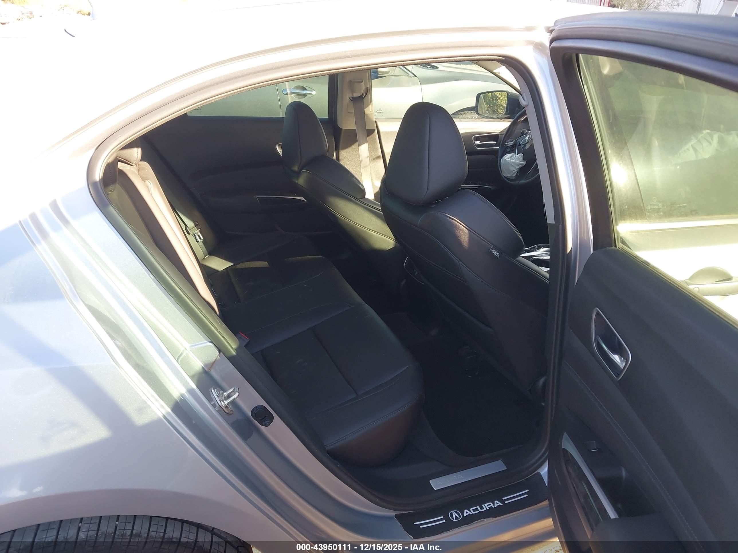 ACURA TLX image 8