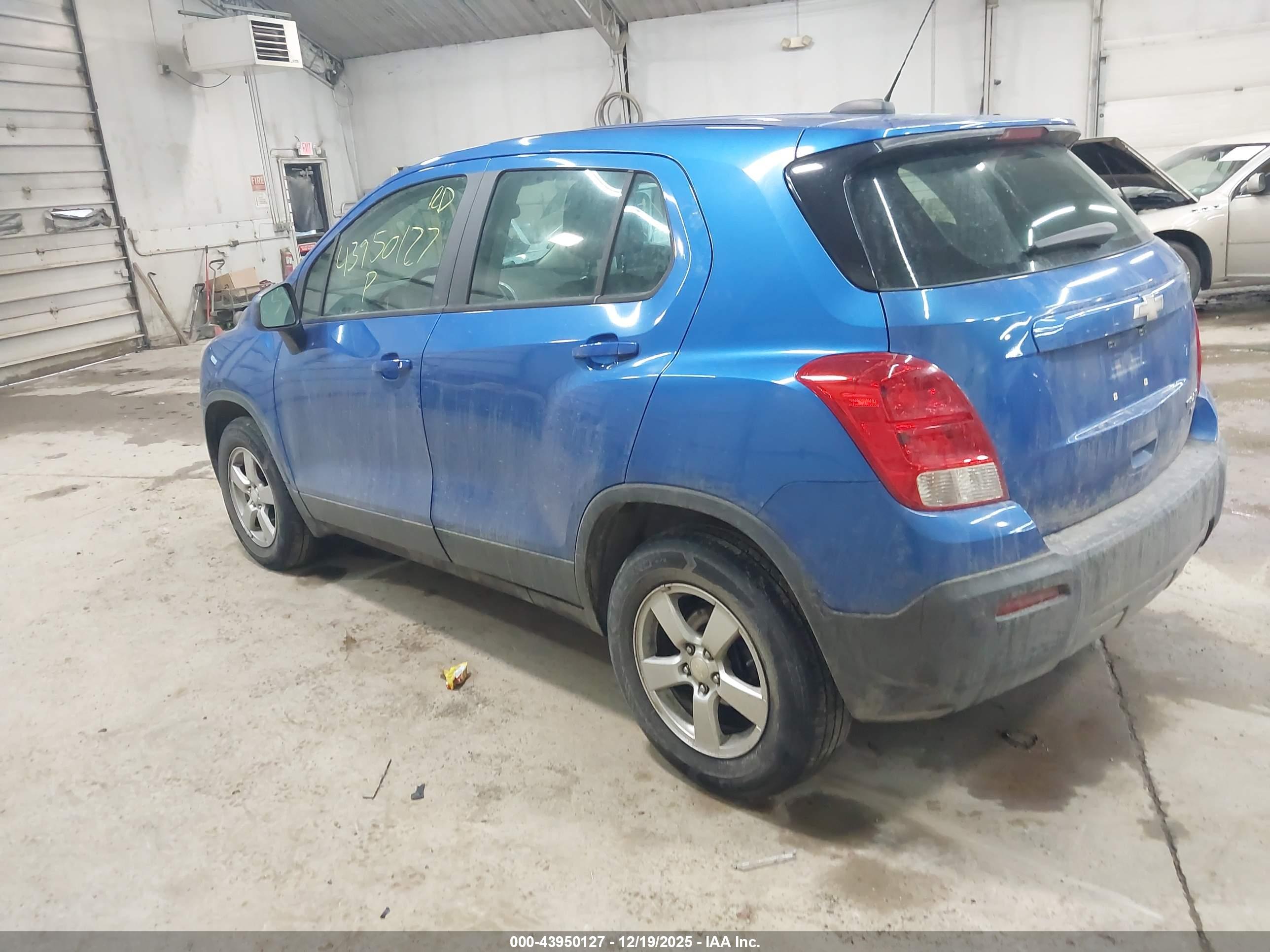 CHEVROLET TRAX image 3