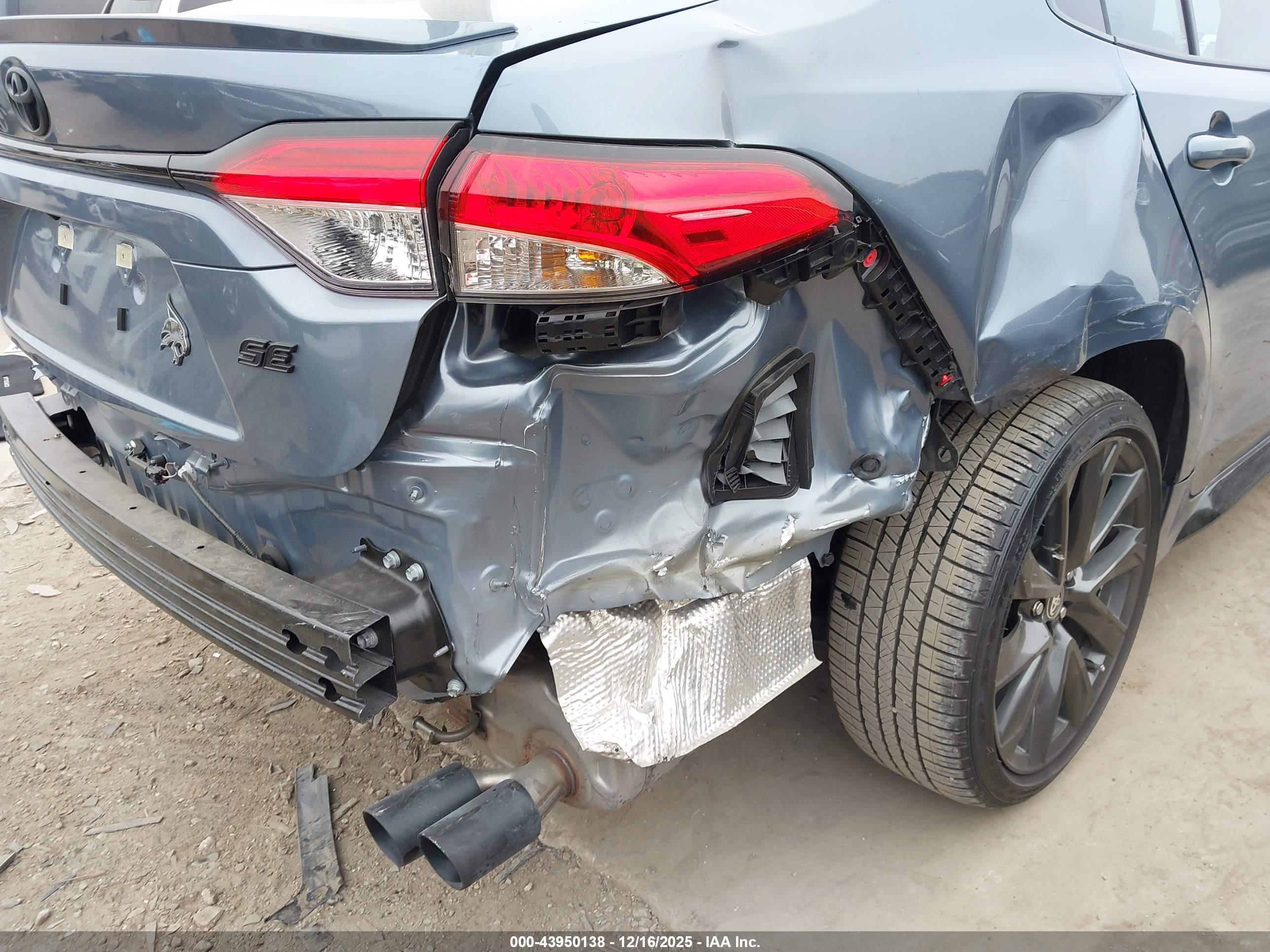TOYOTA COROLLA image 6