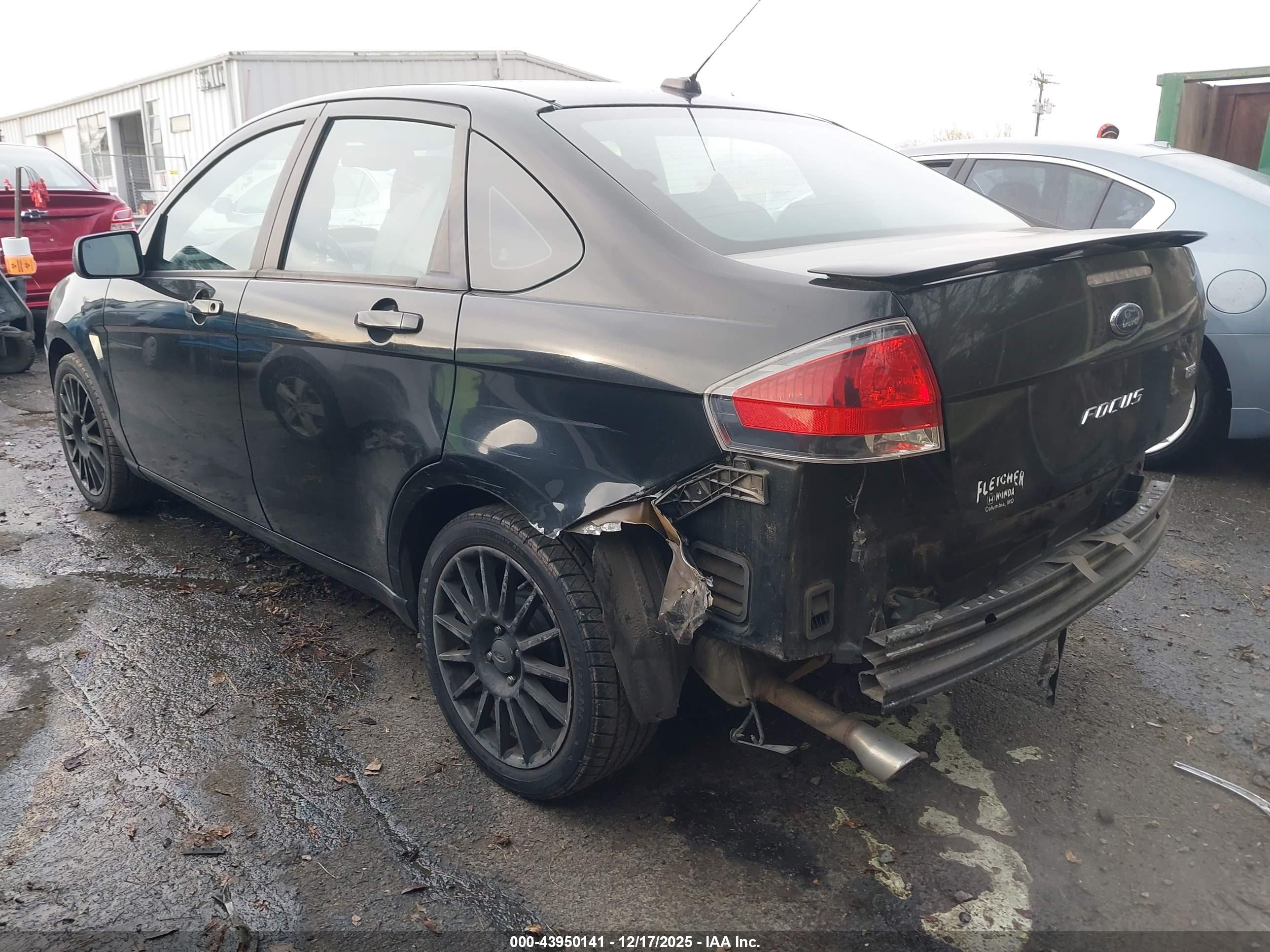 FORD FOCUS image 3
