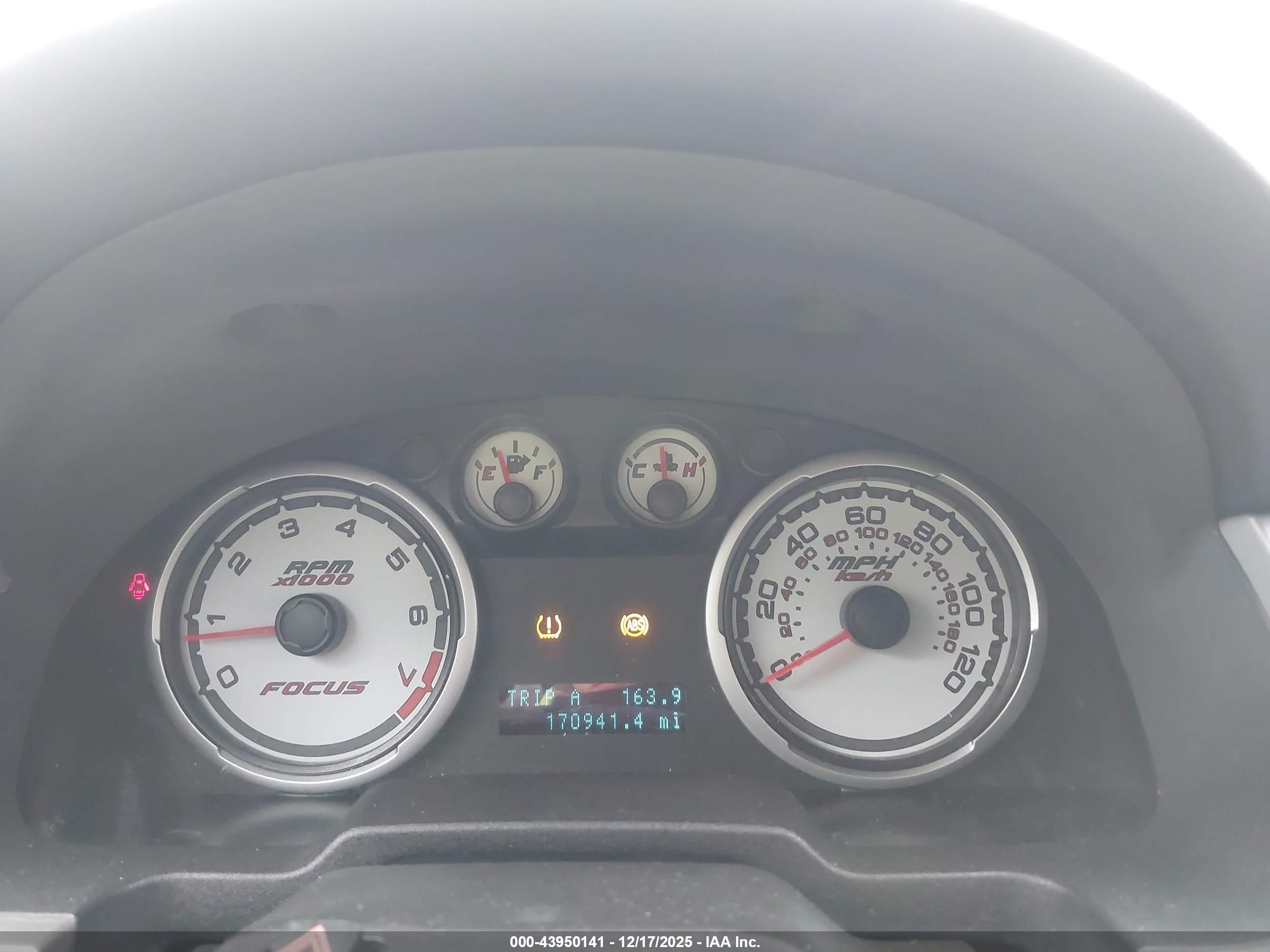 FORD FOCUS image 7