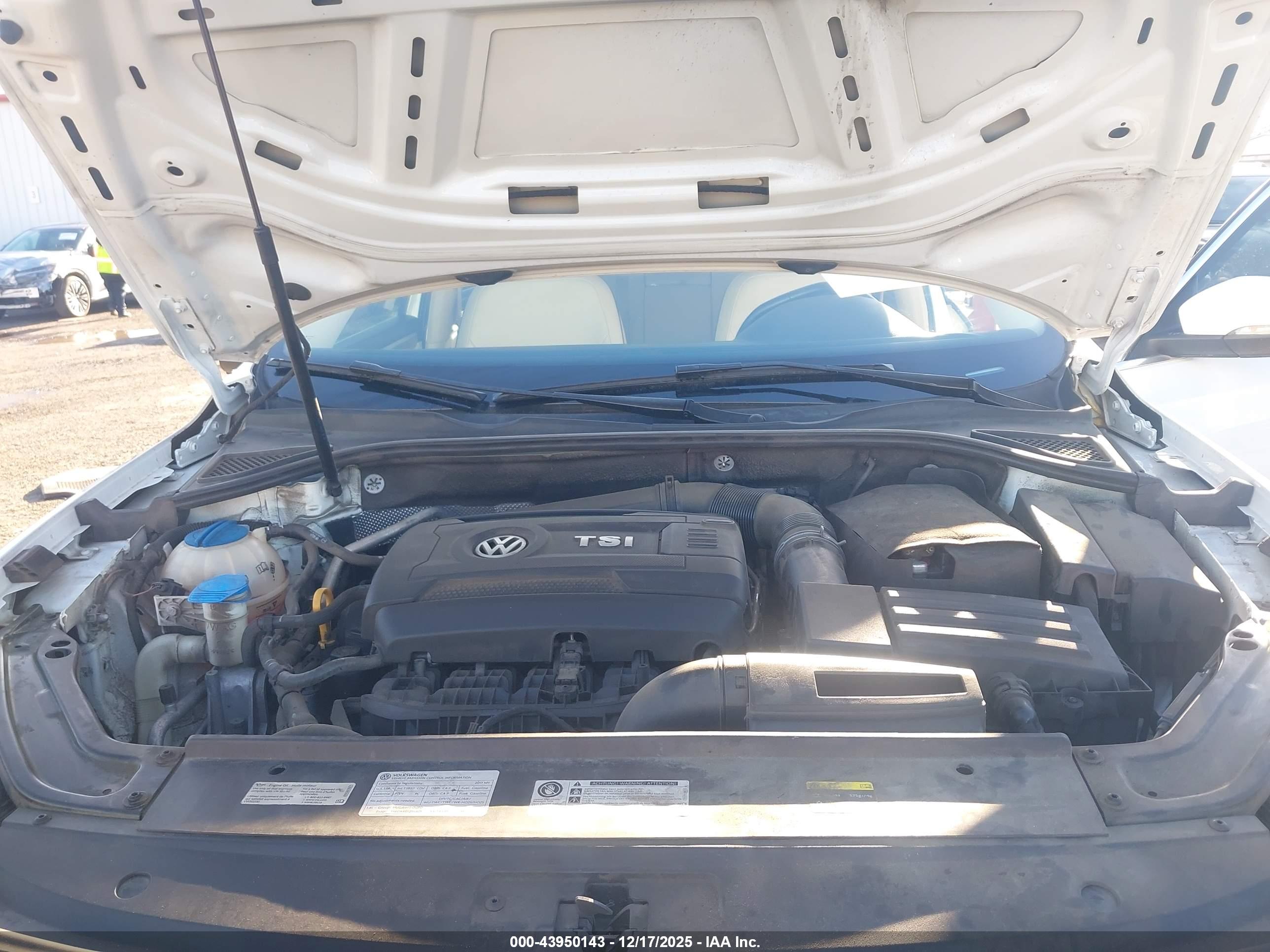 VOLKSWAGEN PASSAT image 10