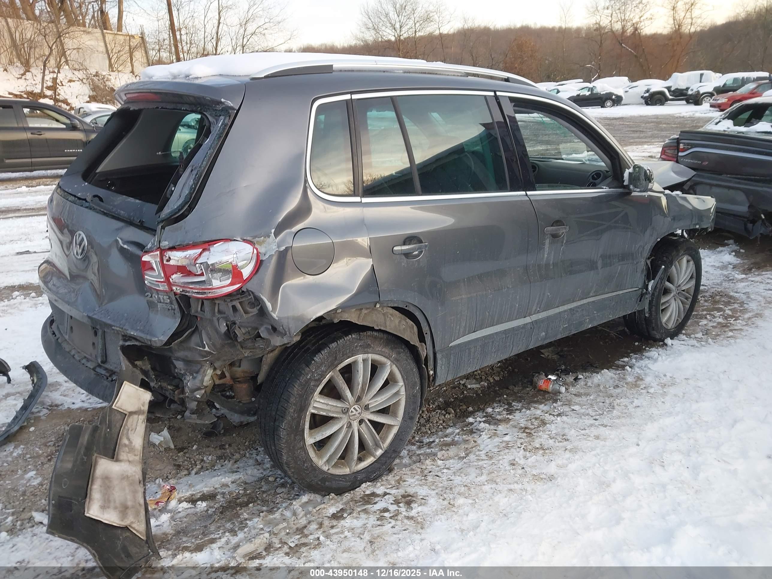 VOLKSWAGEN TIGUAN image 4