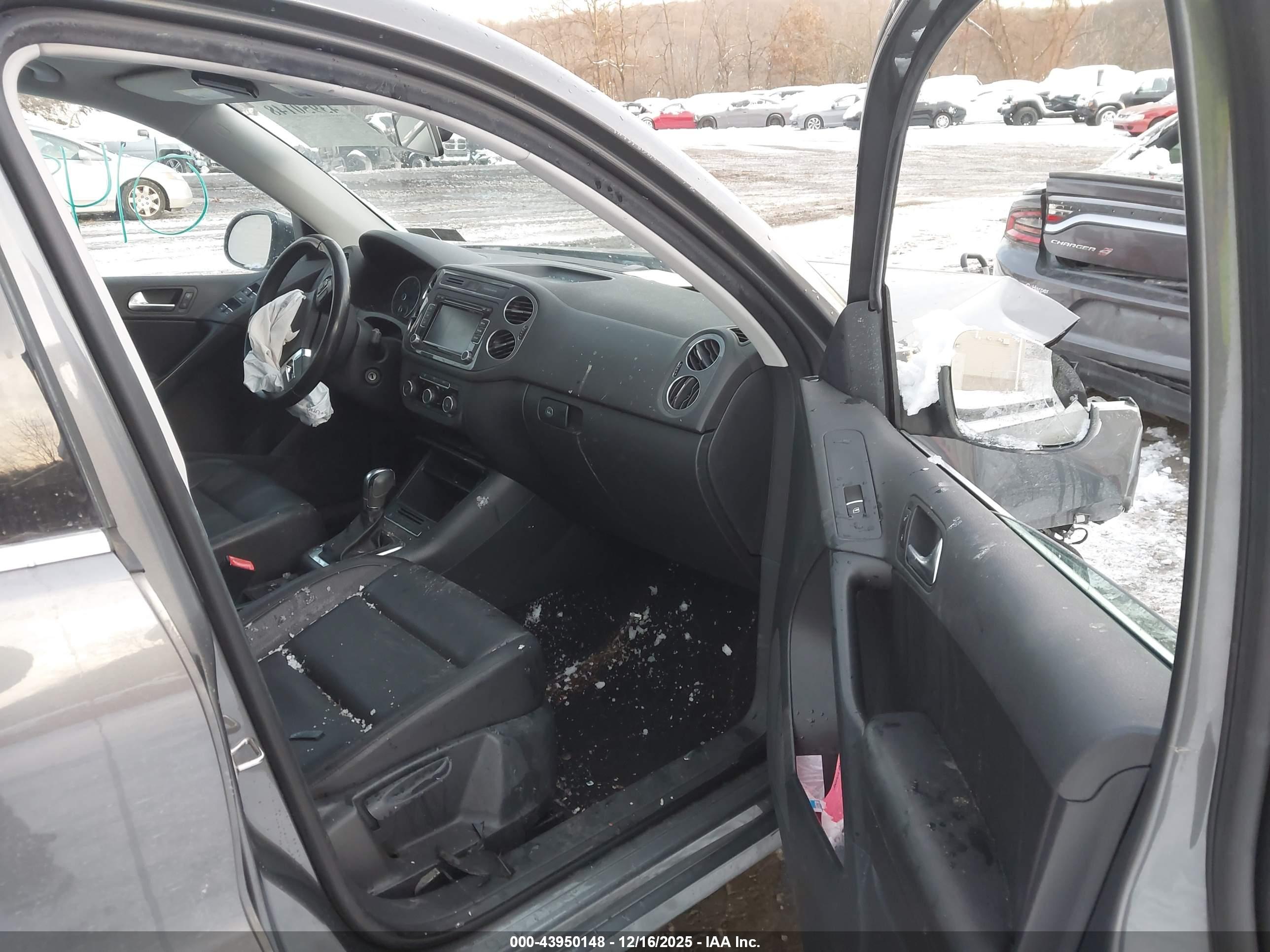 VOLKSWAGEN TIGUAN image 5