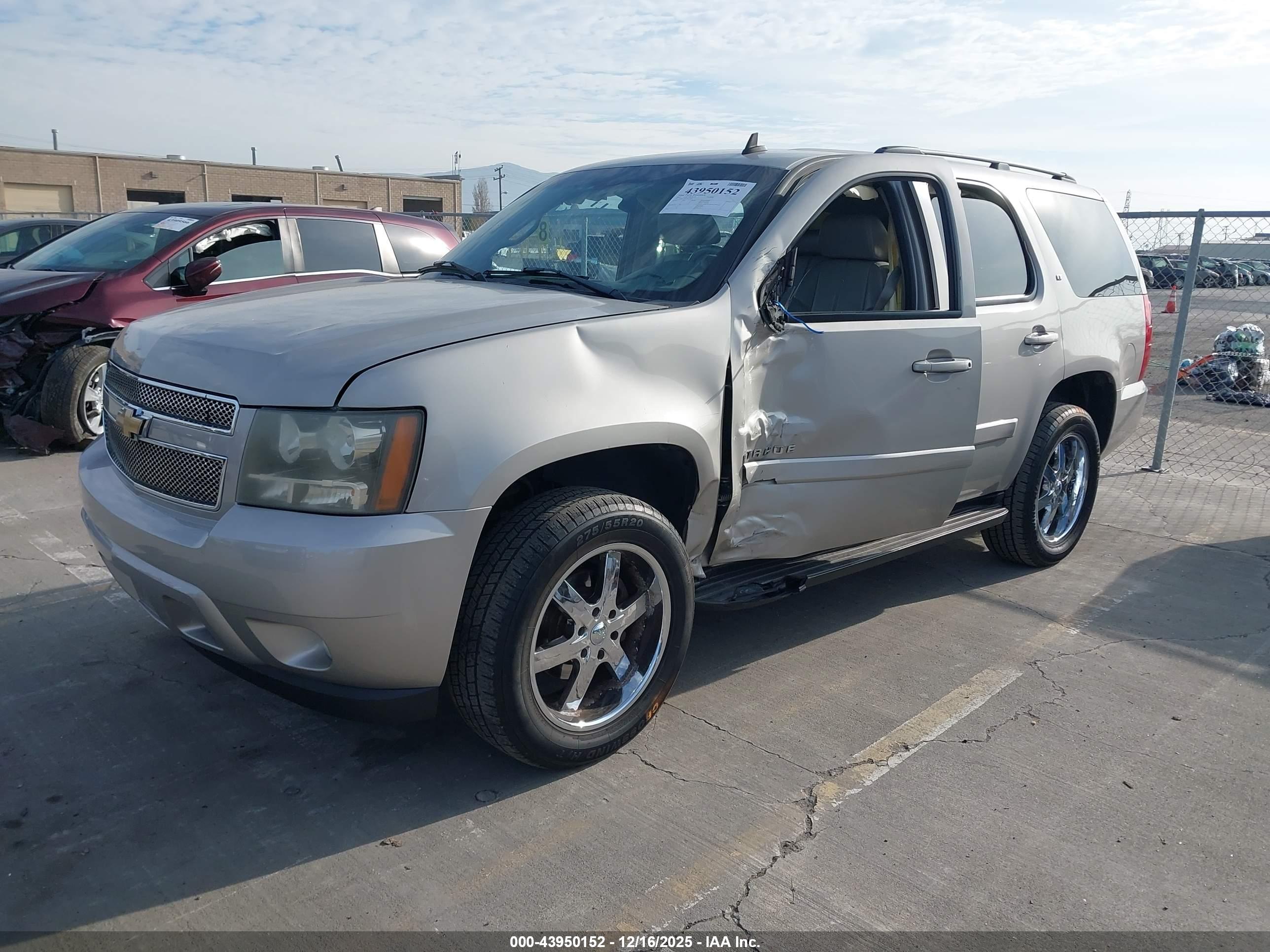 CHEVROLET TAHOE image 2