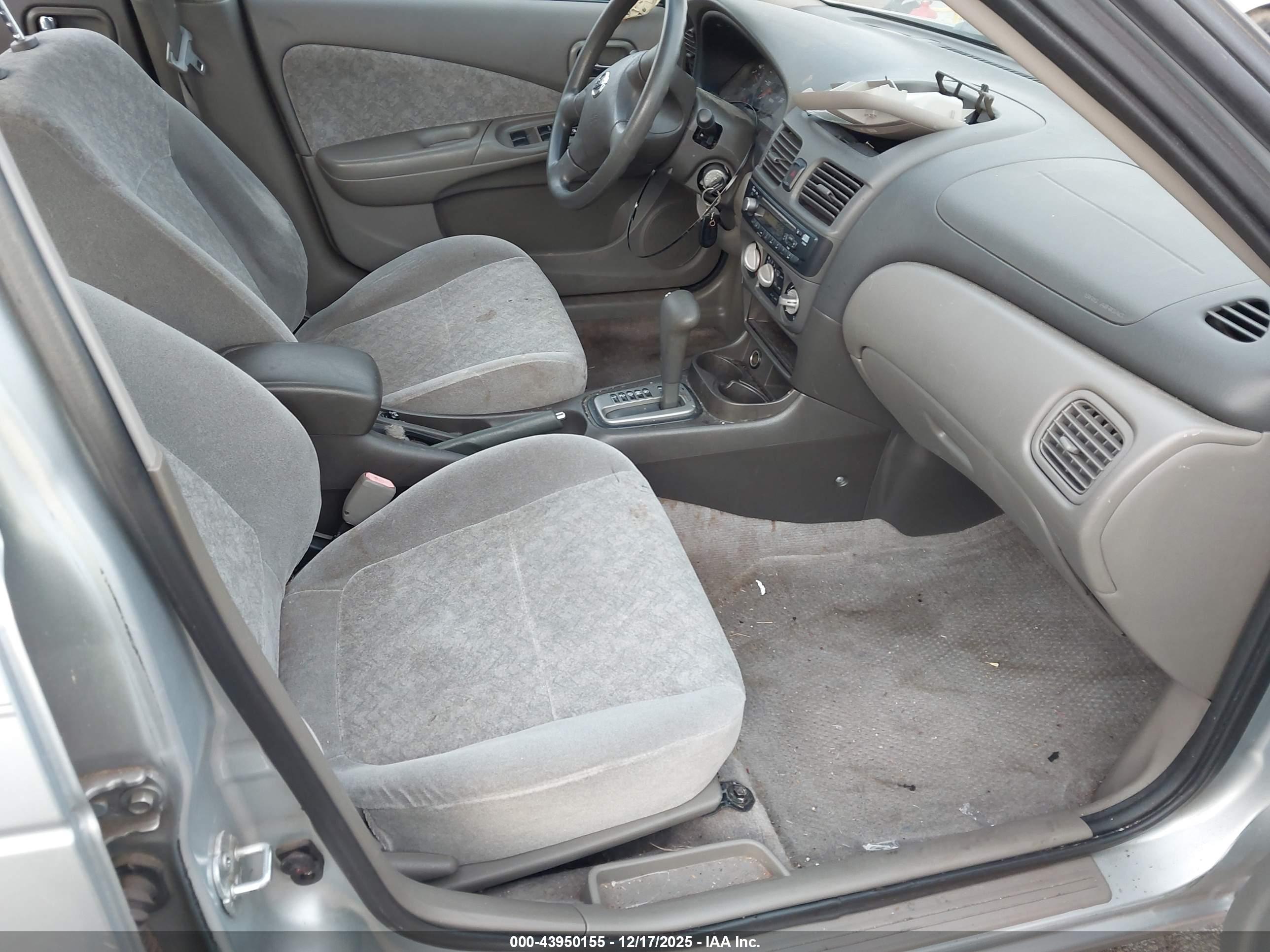 NISSAN SENTRA image 5