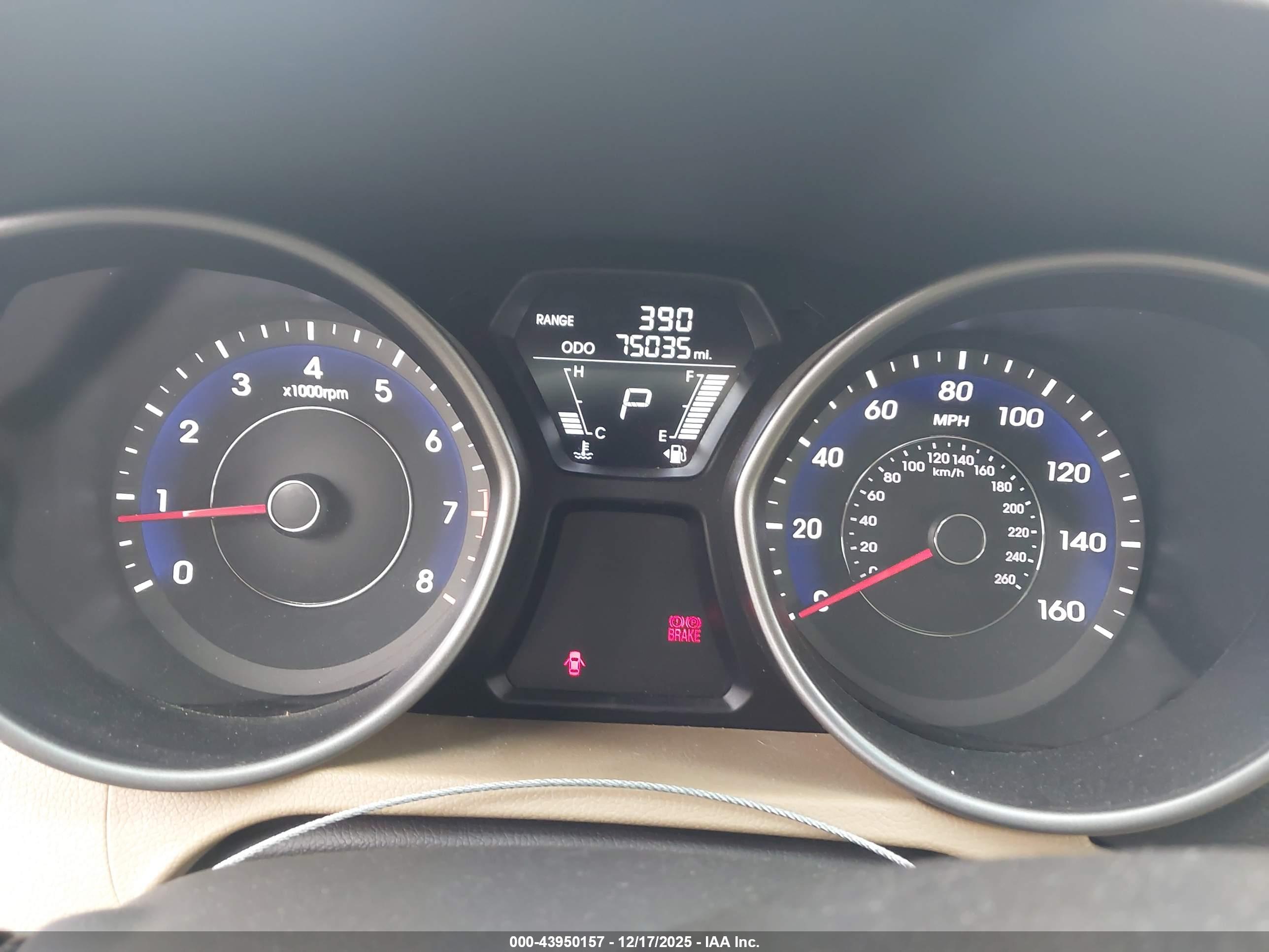 HYUNDAI ELANTRA image 7