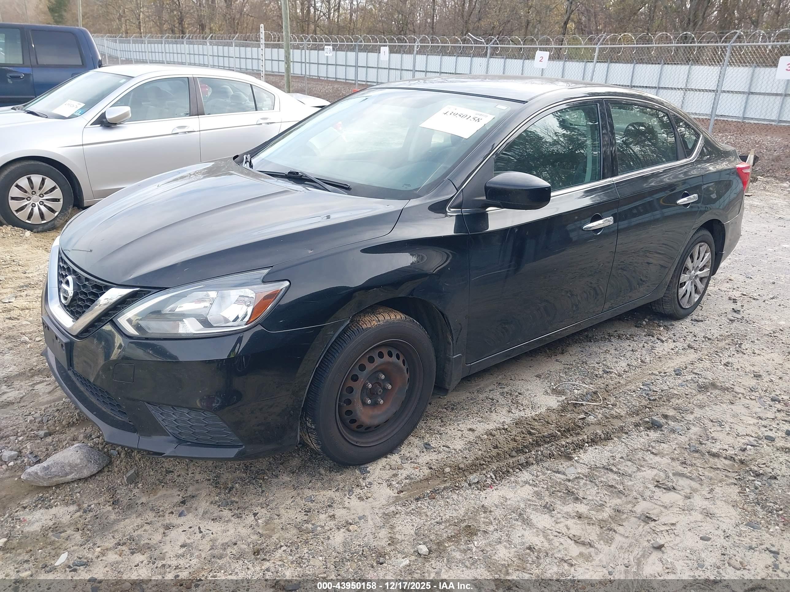 NISSAN SENTRA image 2