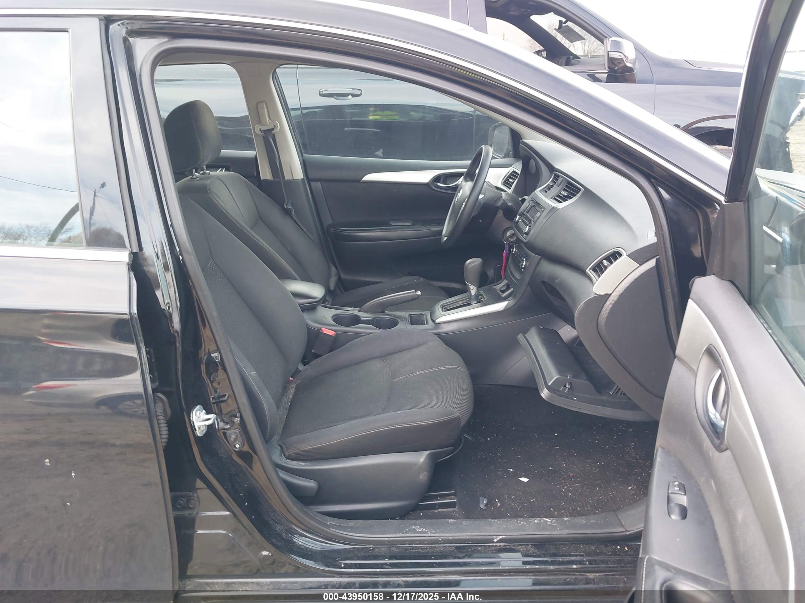 NISSAN SENTRA image 5