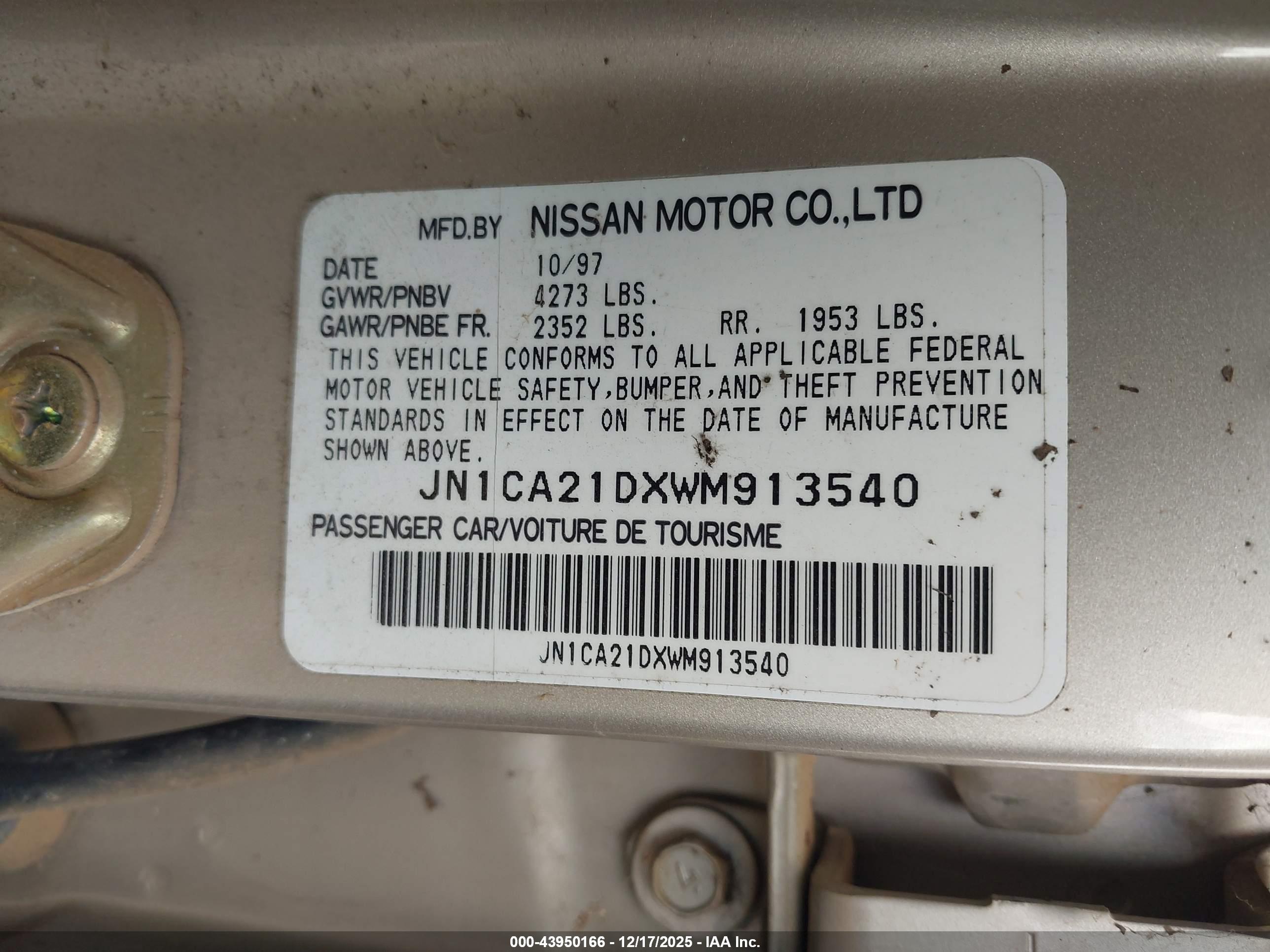 NISSAN MAXIMA image 9