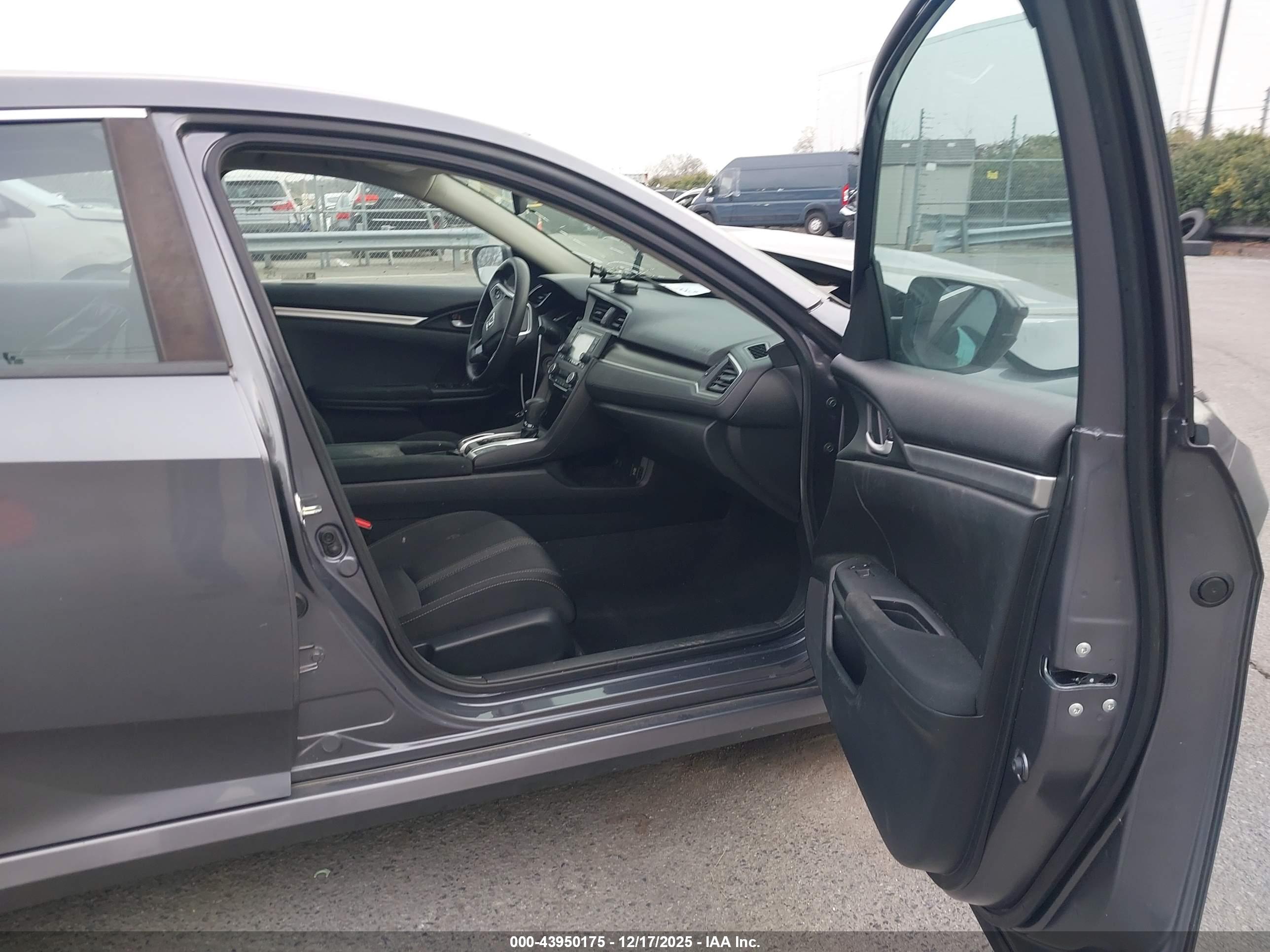 HONDA CIVIC image 5