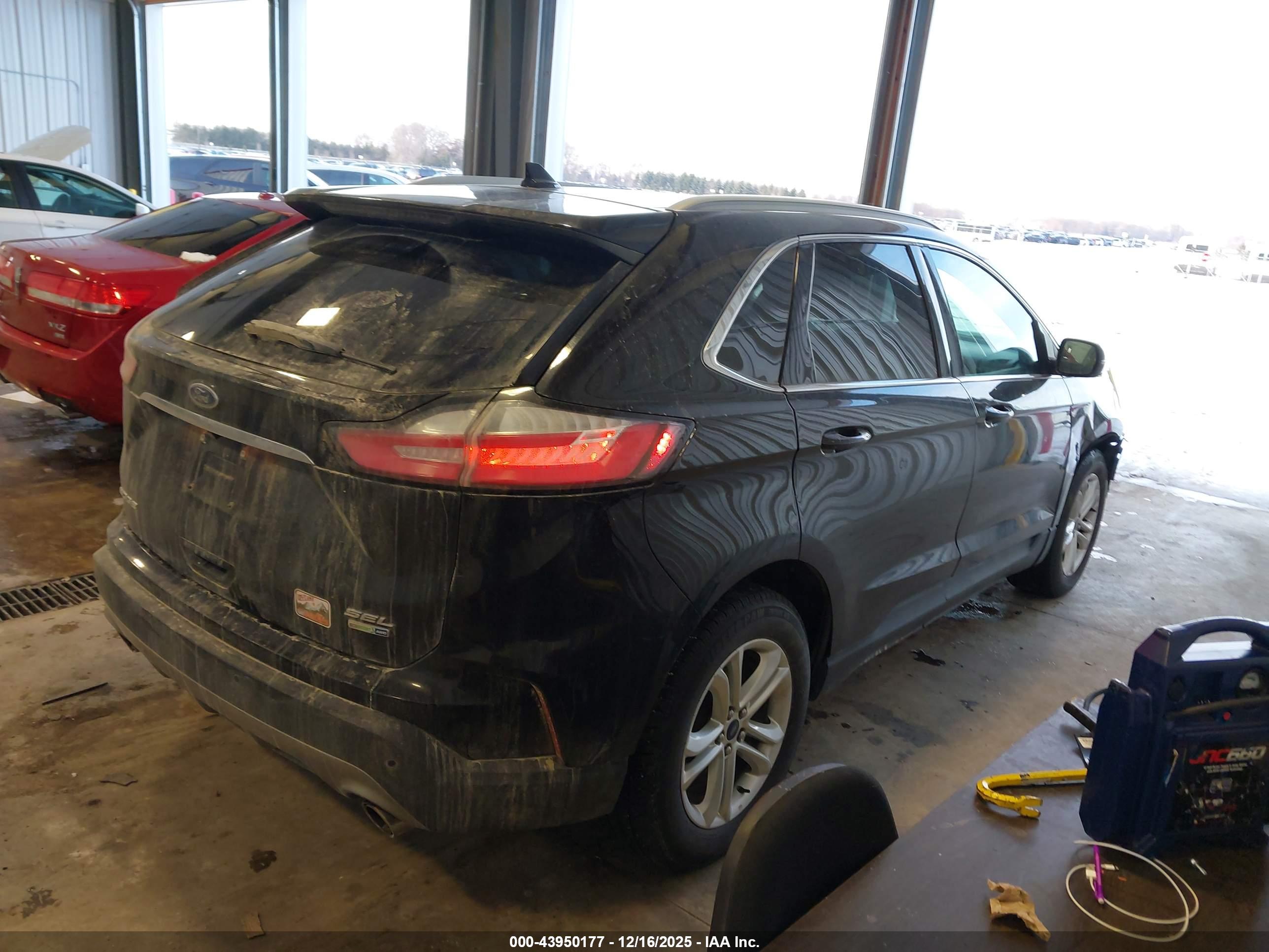 FORD EDGE image 4