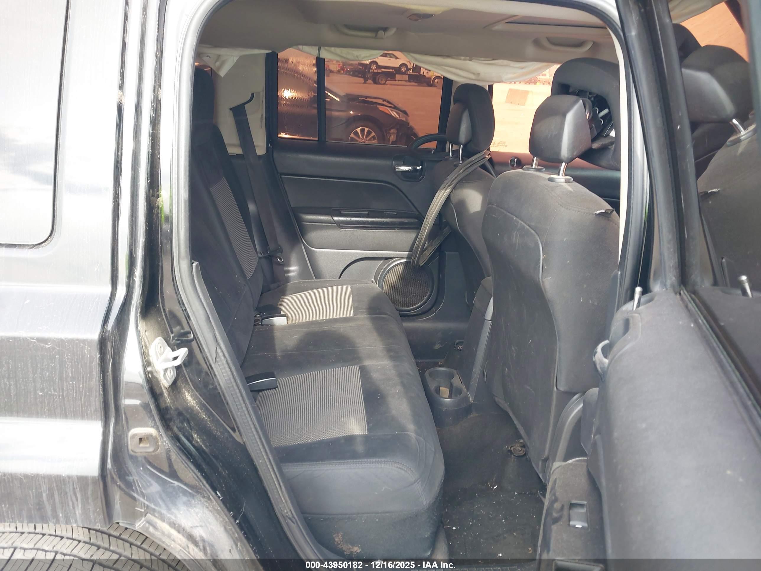JEEP PATRIOT image 8