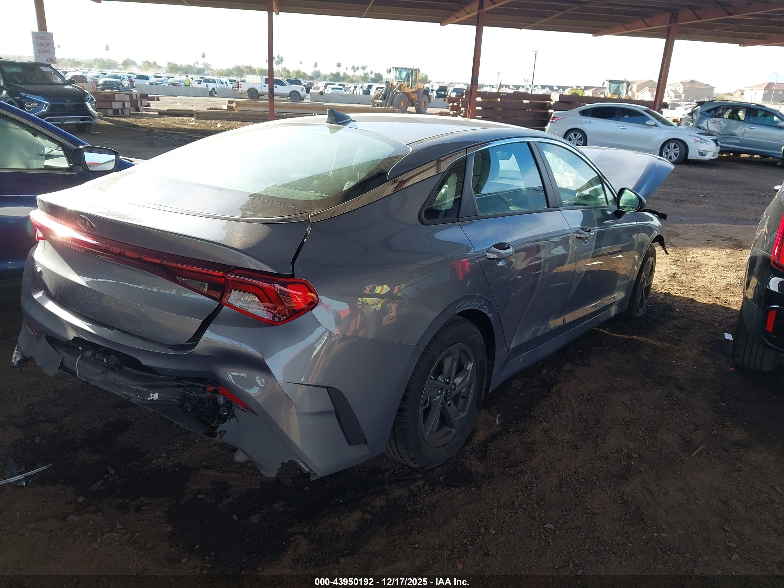 KIA K5 image 4