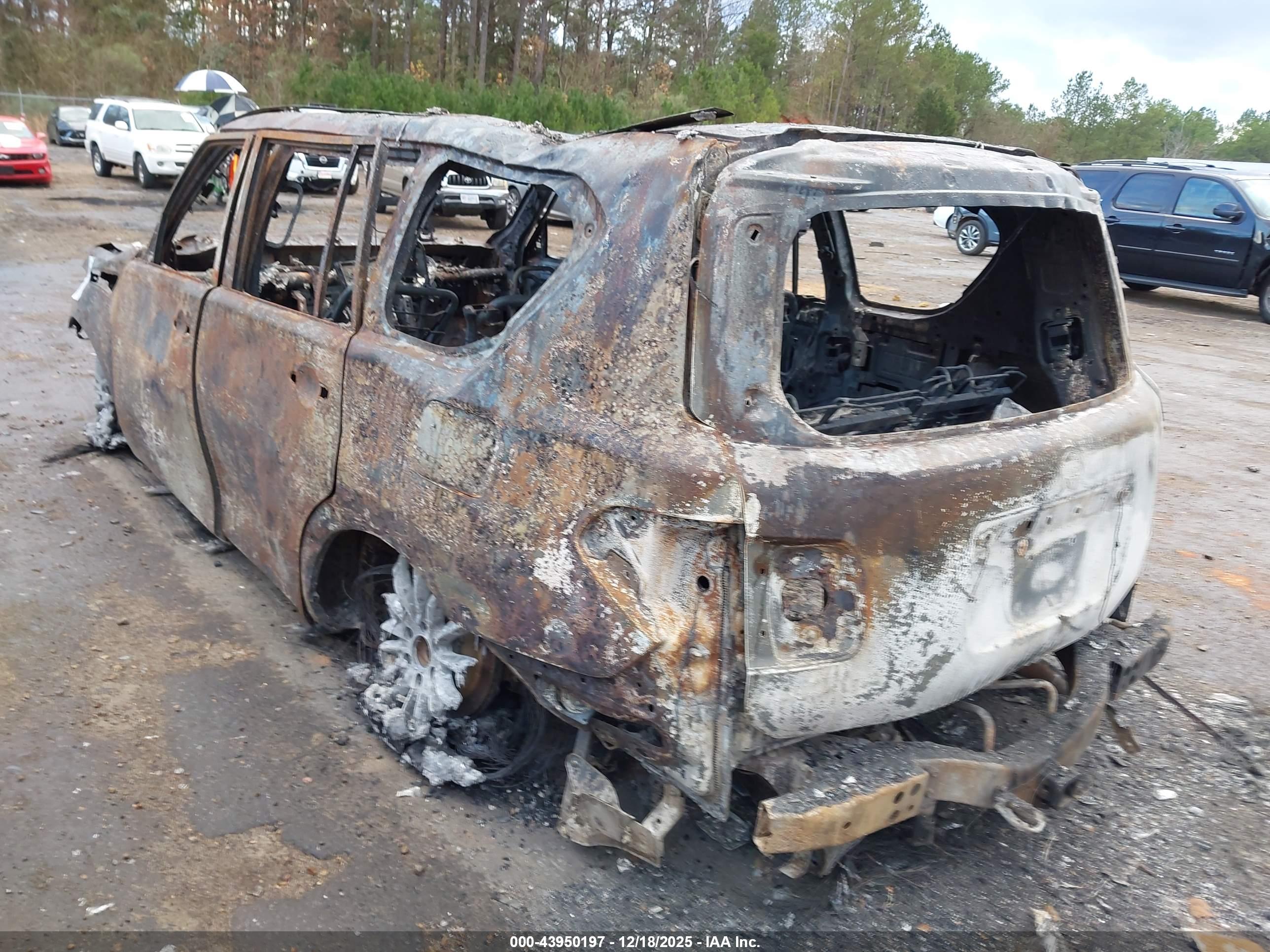NISSAN ARMADA image 3