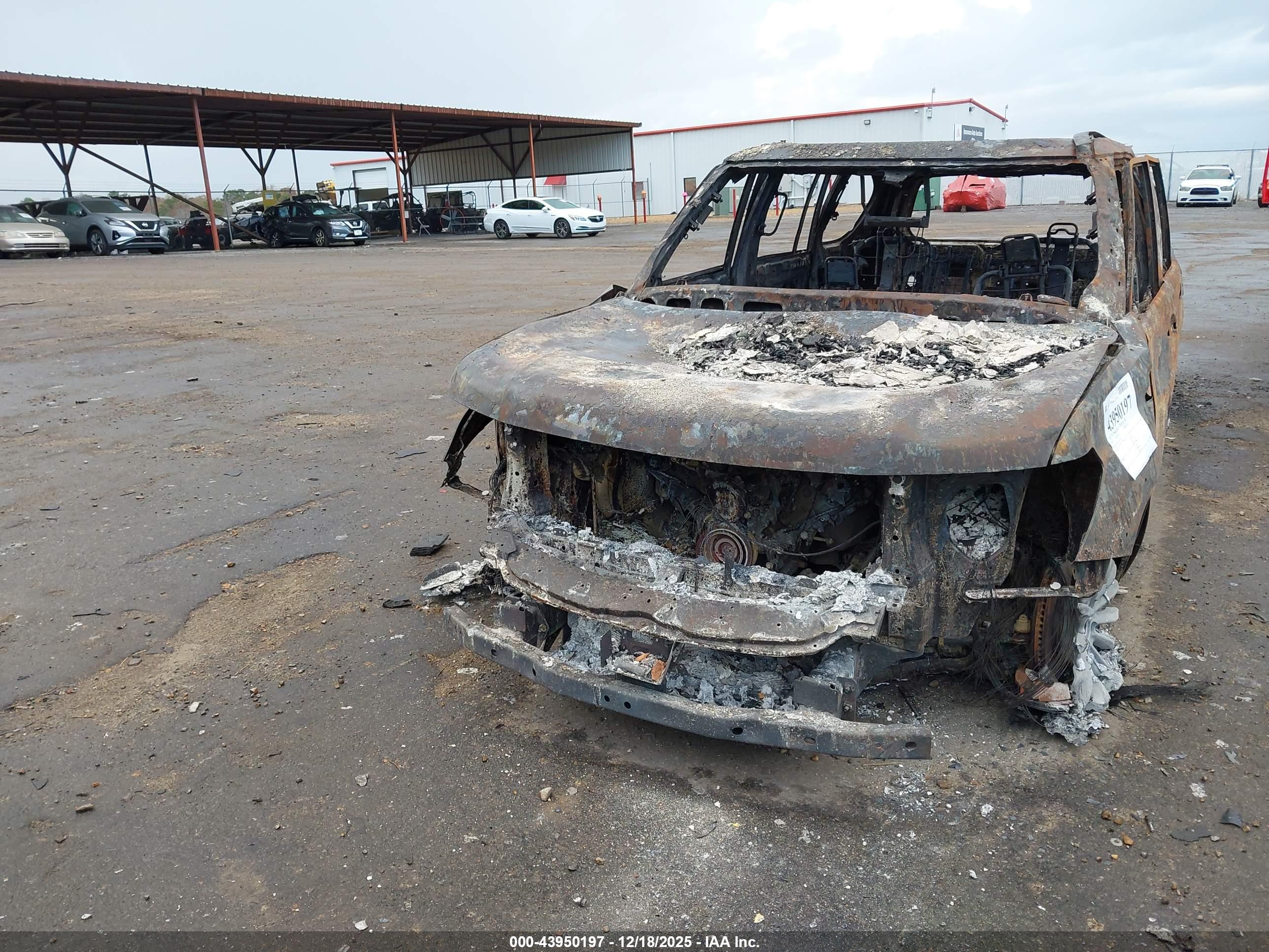NISSAN ARMADA image 6