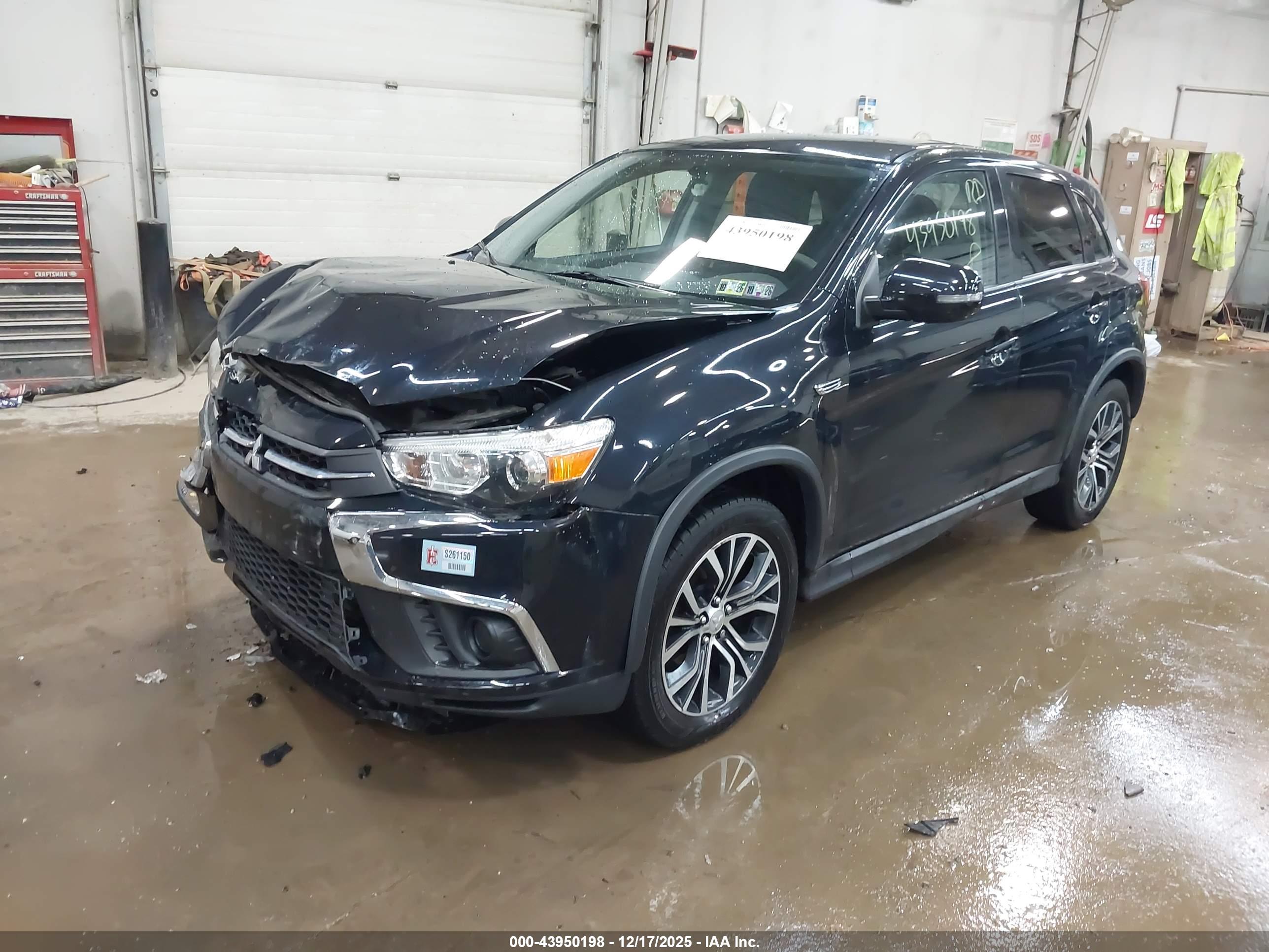 MITSUBISHI OUTLANDER image 2