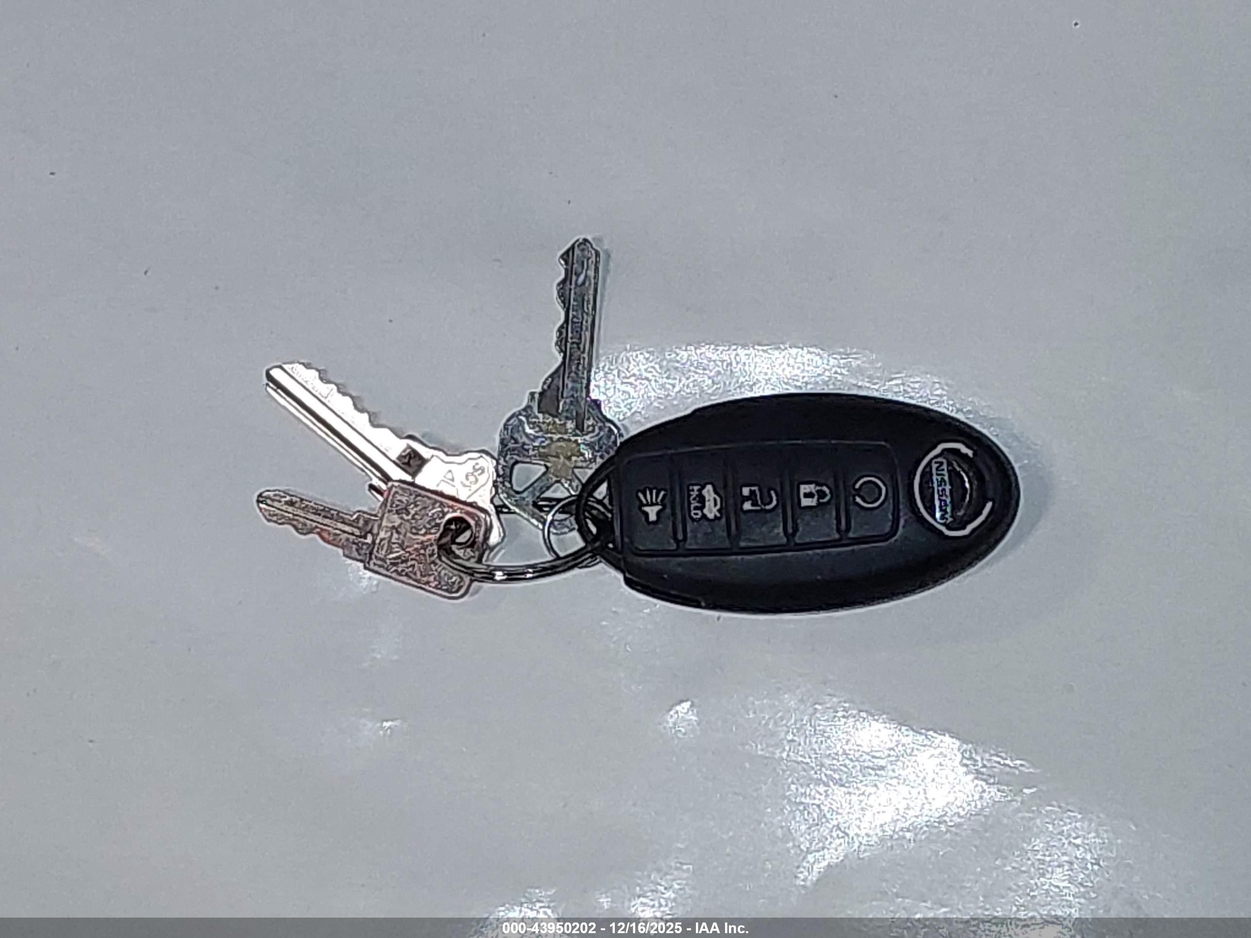 NISSAN MURANO image 11