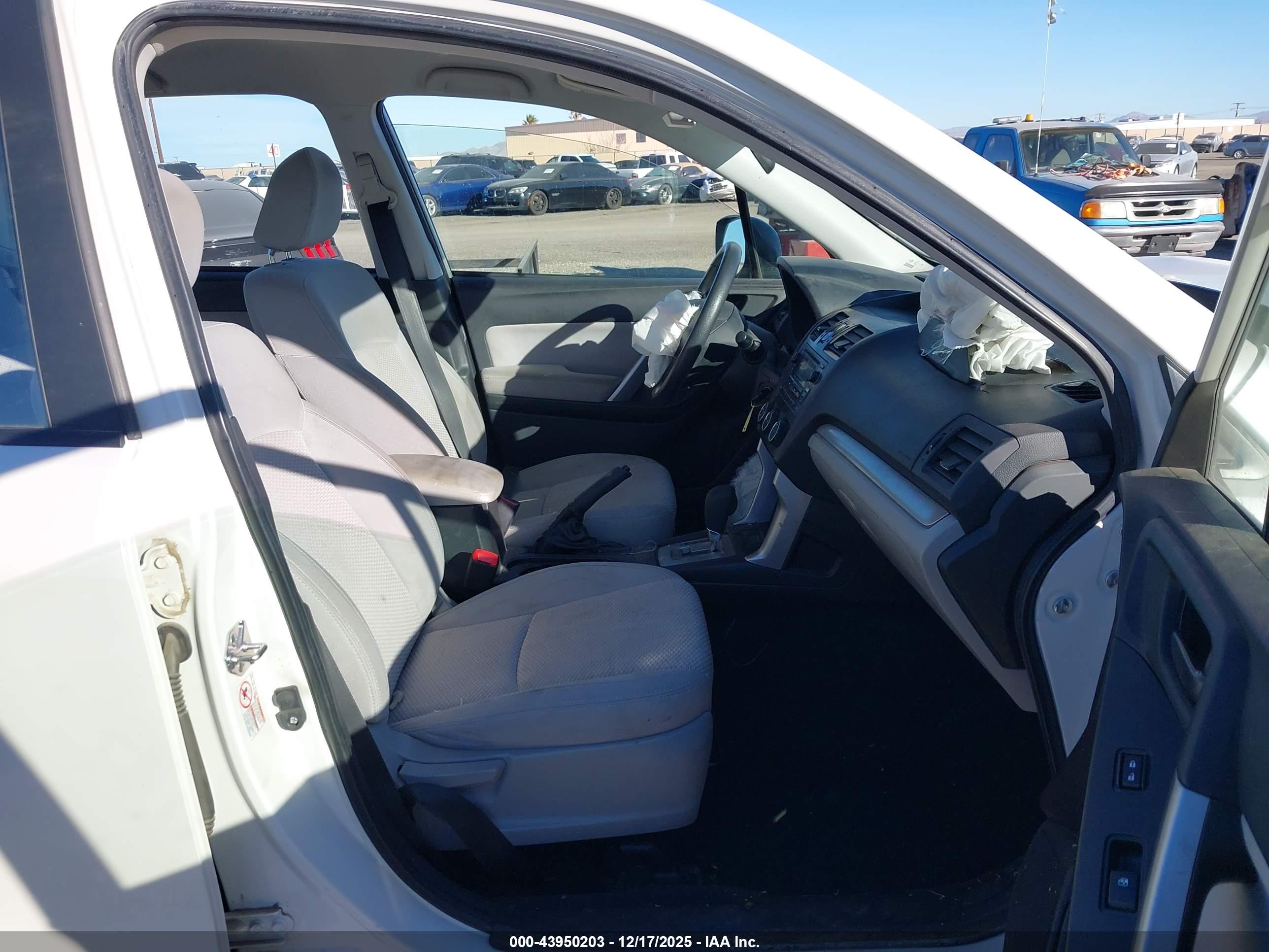SUBARU FORESTER image 5