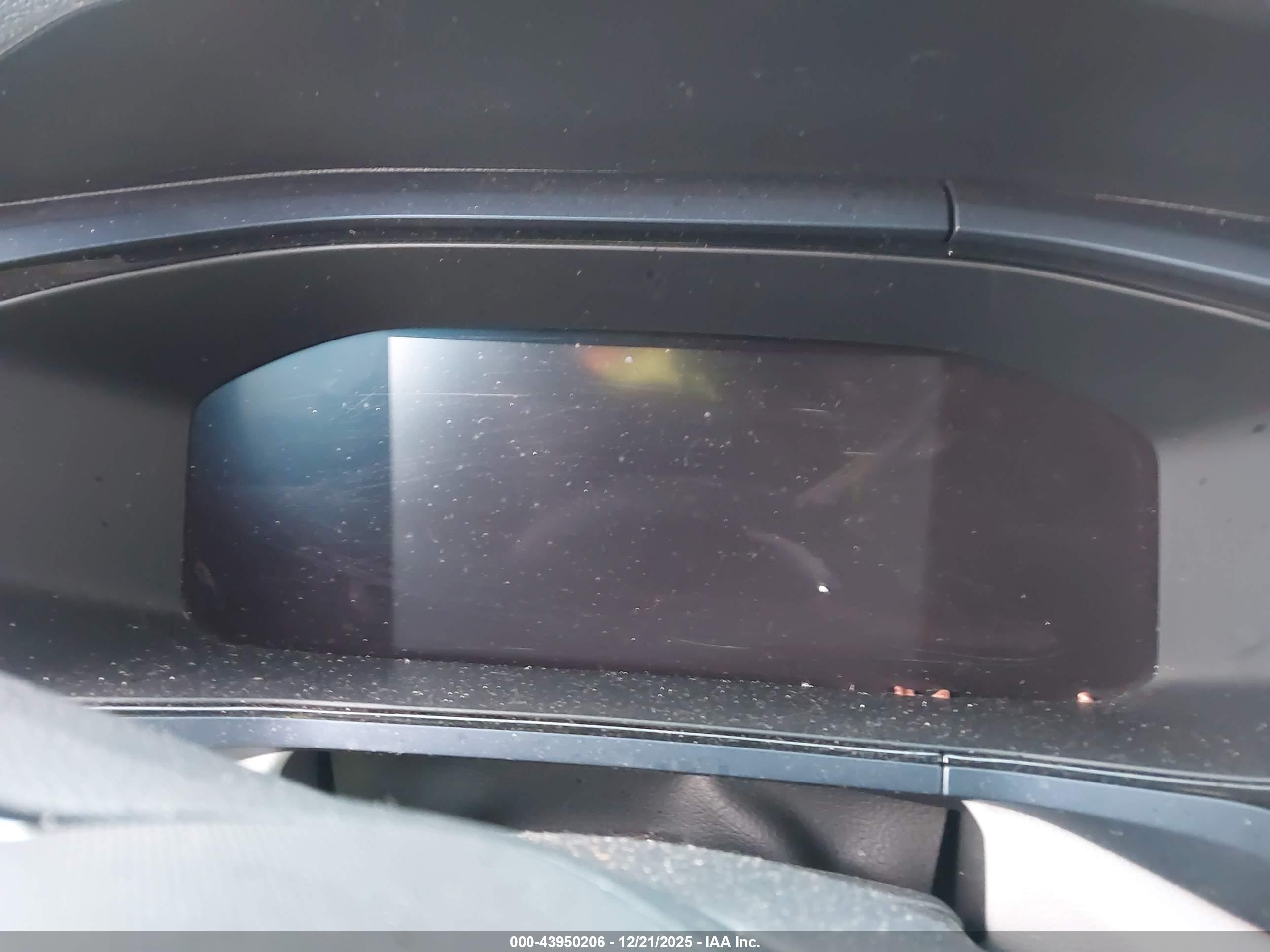 VOLKSWAGEN TAOS image 7
