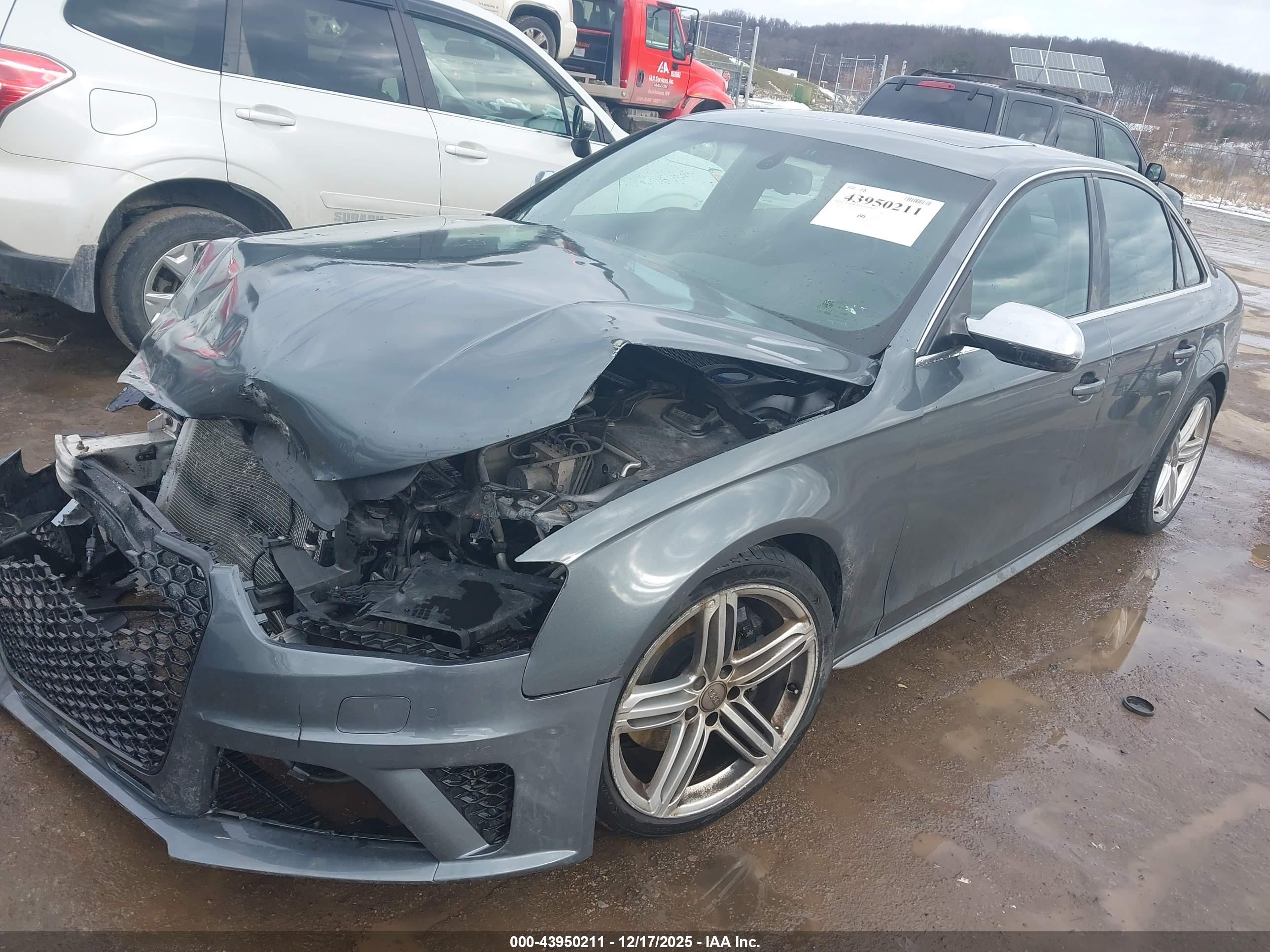 AUDI S4 image 2
