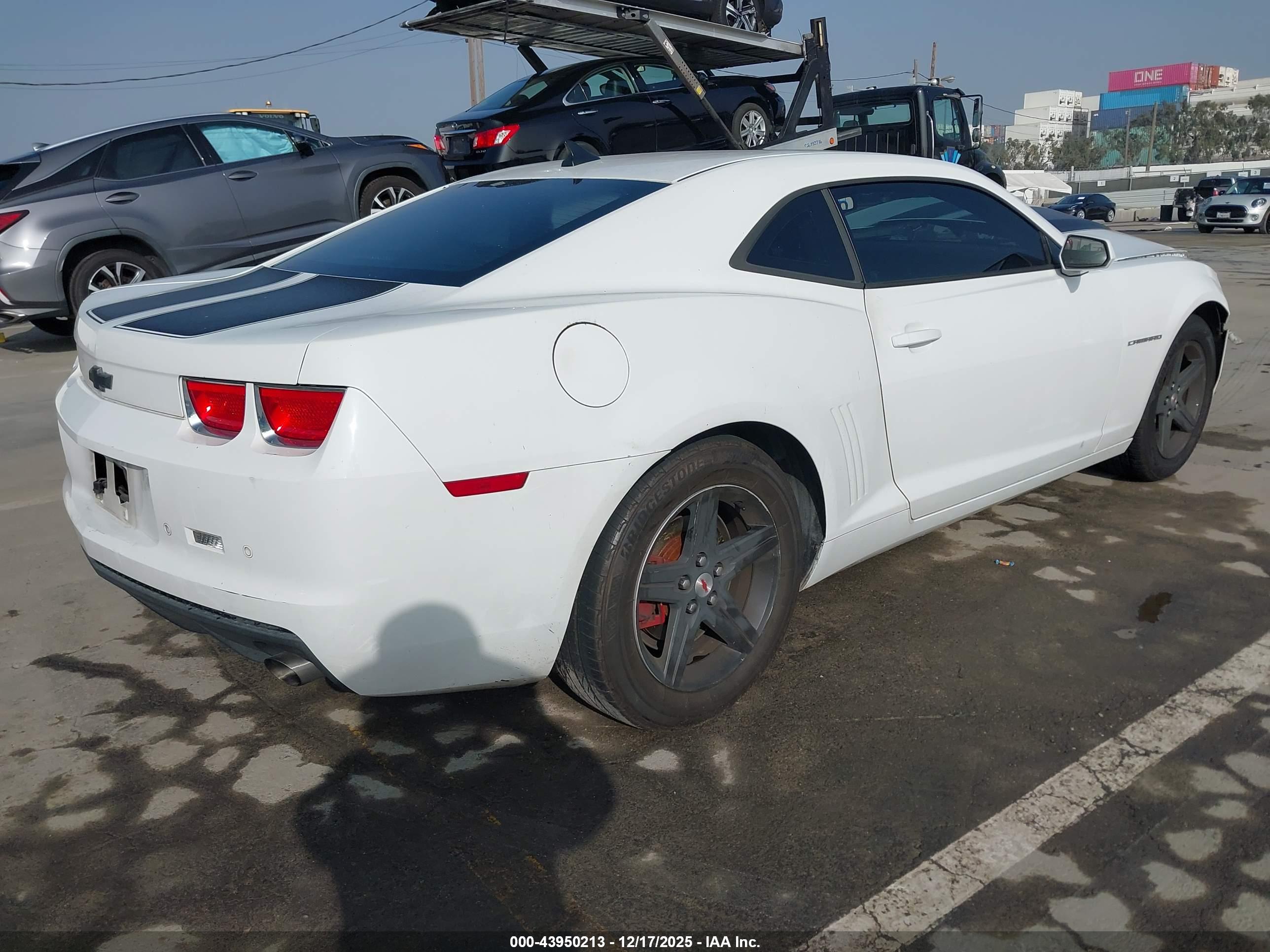 CHEVROLET CAMARO image 4