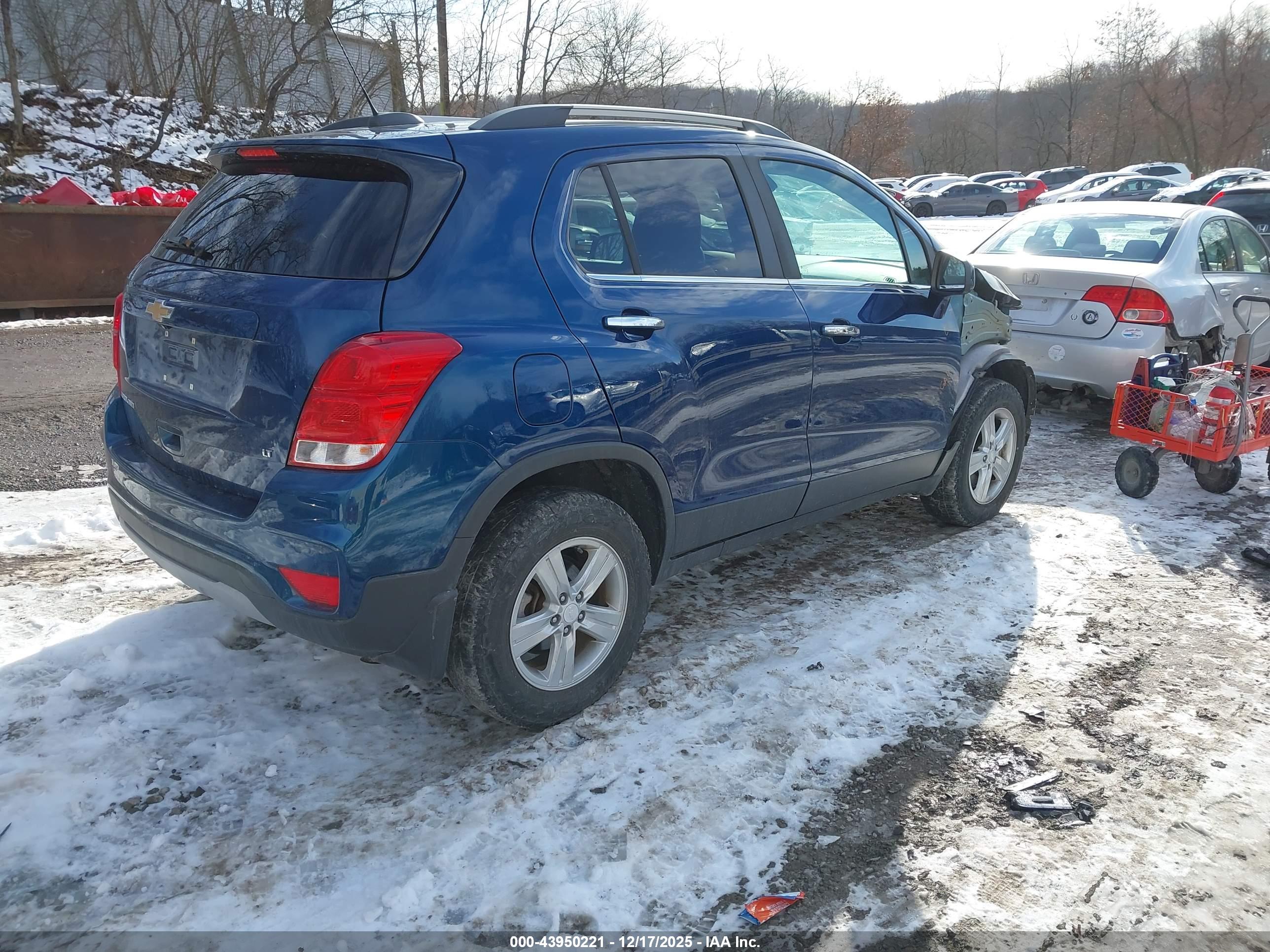 CHEVROLET TRAX image 4