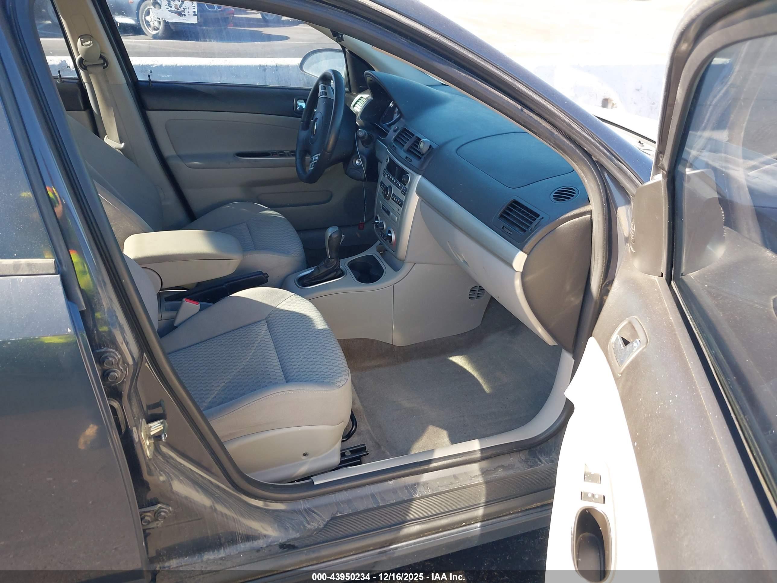 CHEVROLET COBALT image 5