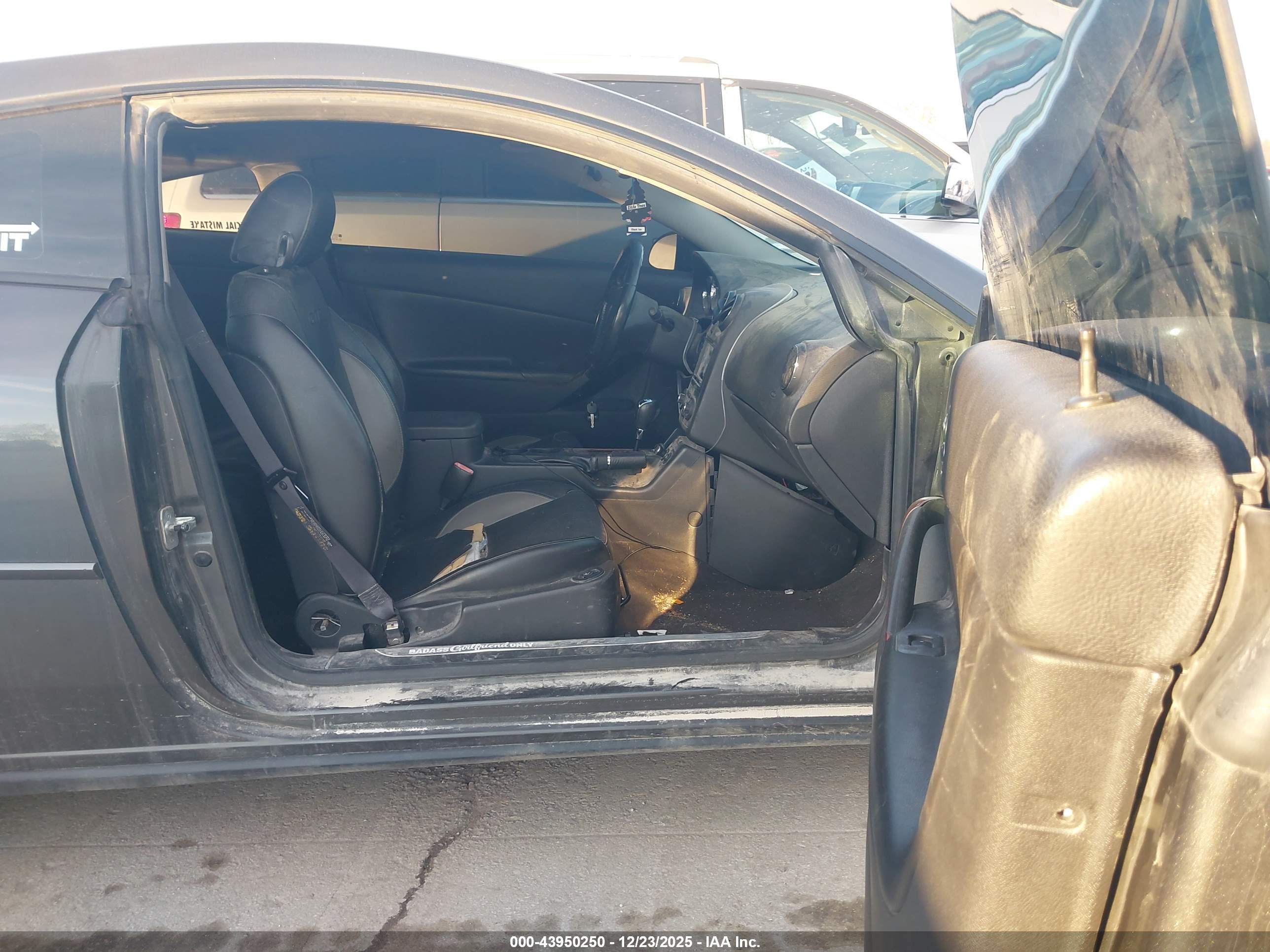 PONTIAC G6 image 5