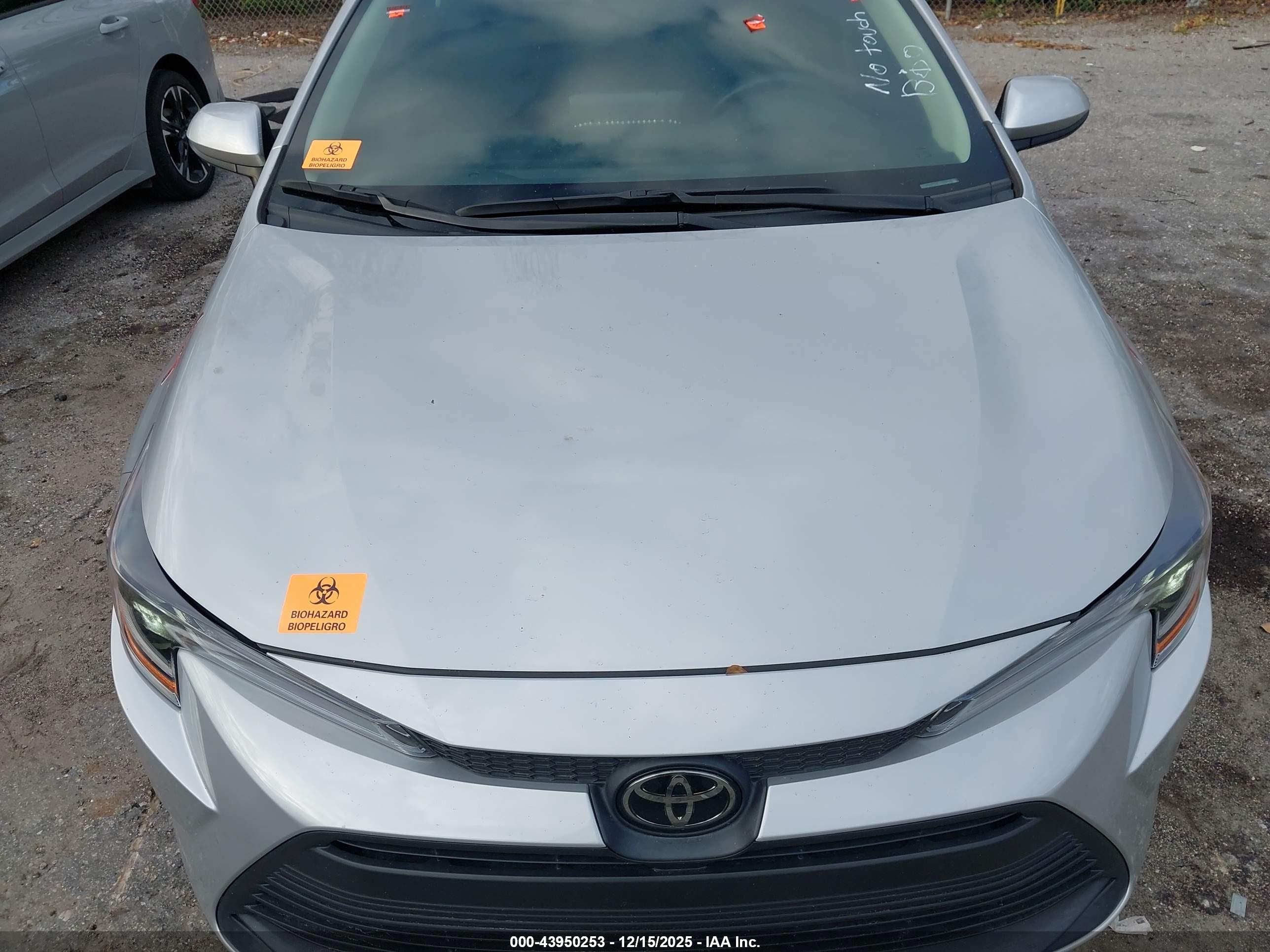 TOYOTA COROLLA image 10