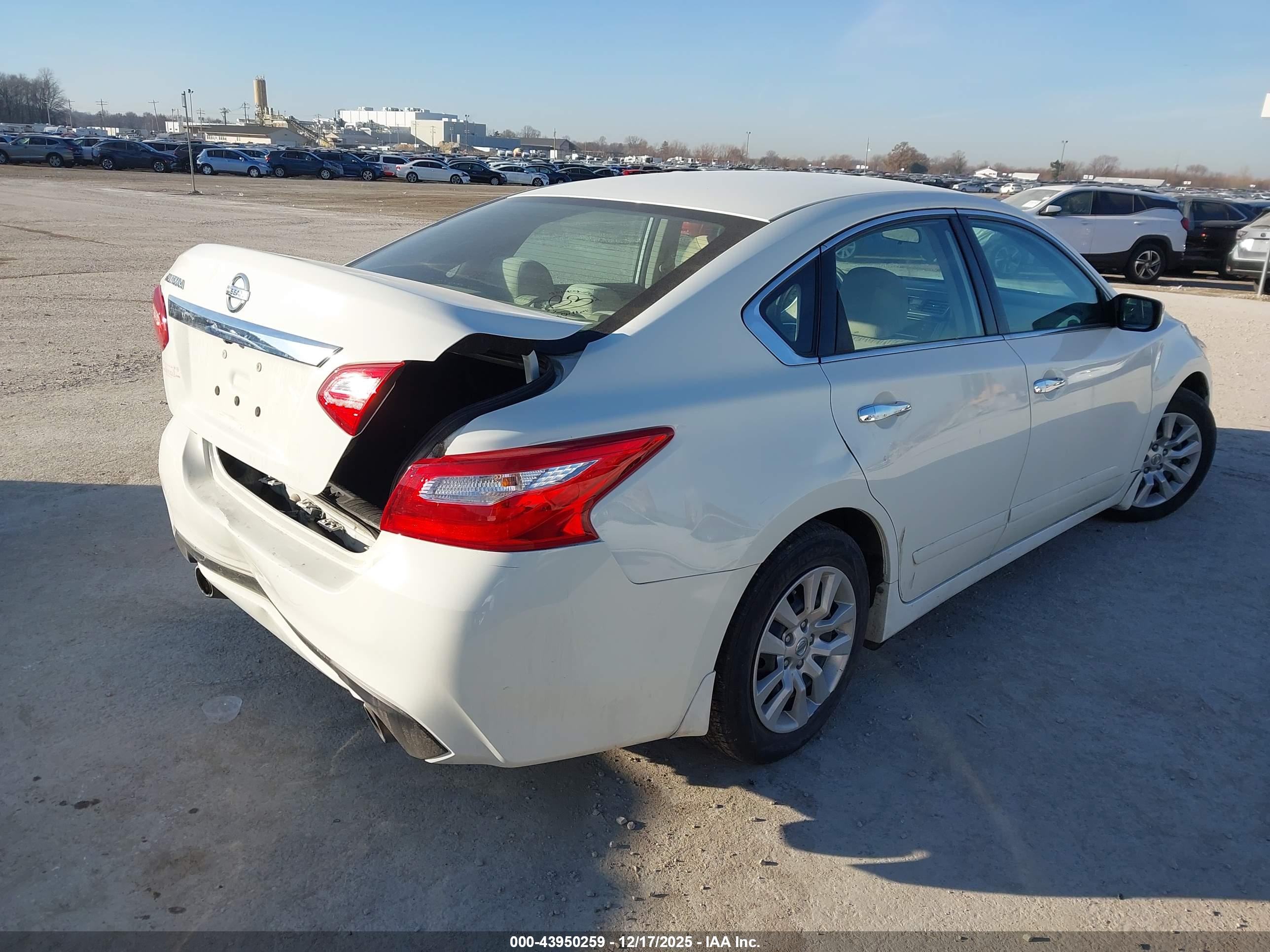 NISSAN ALTIMA image 4