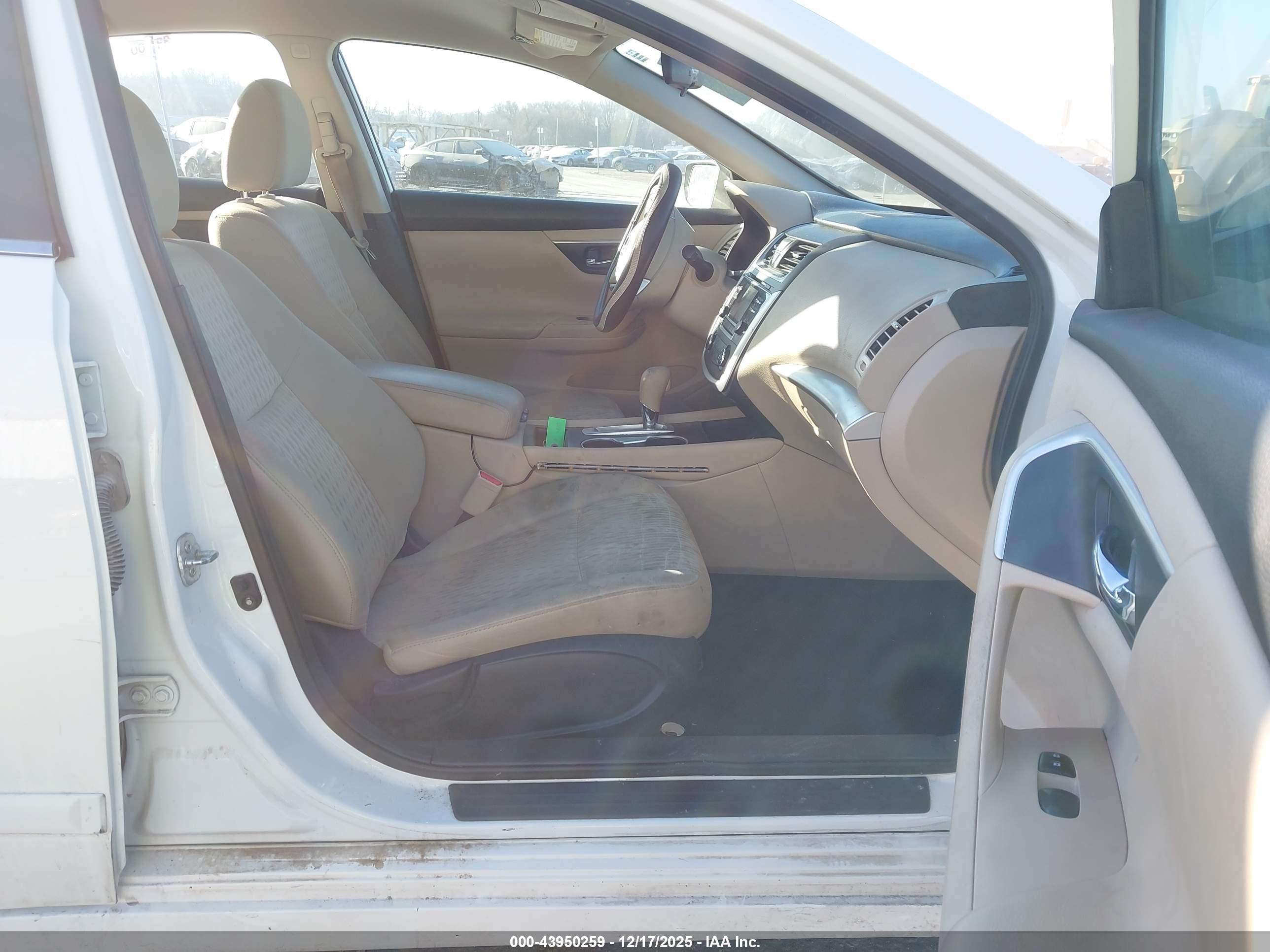 NISSAN ALTIMA image 5