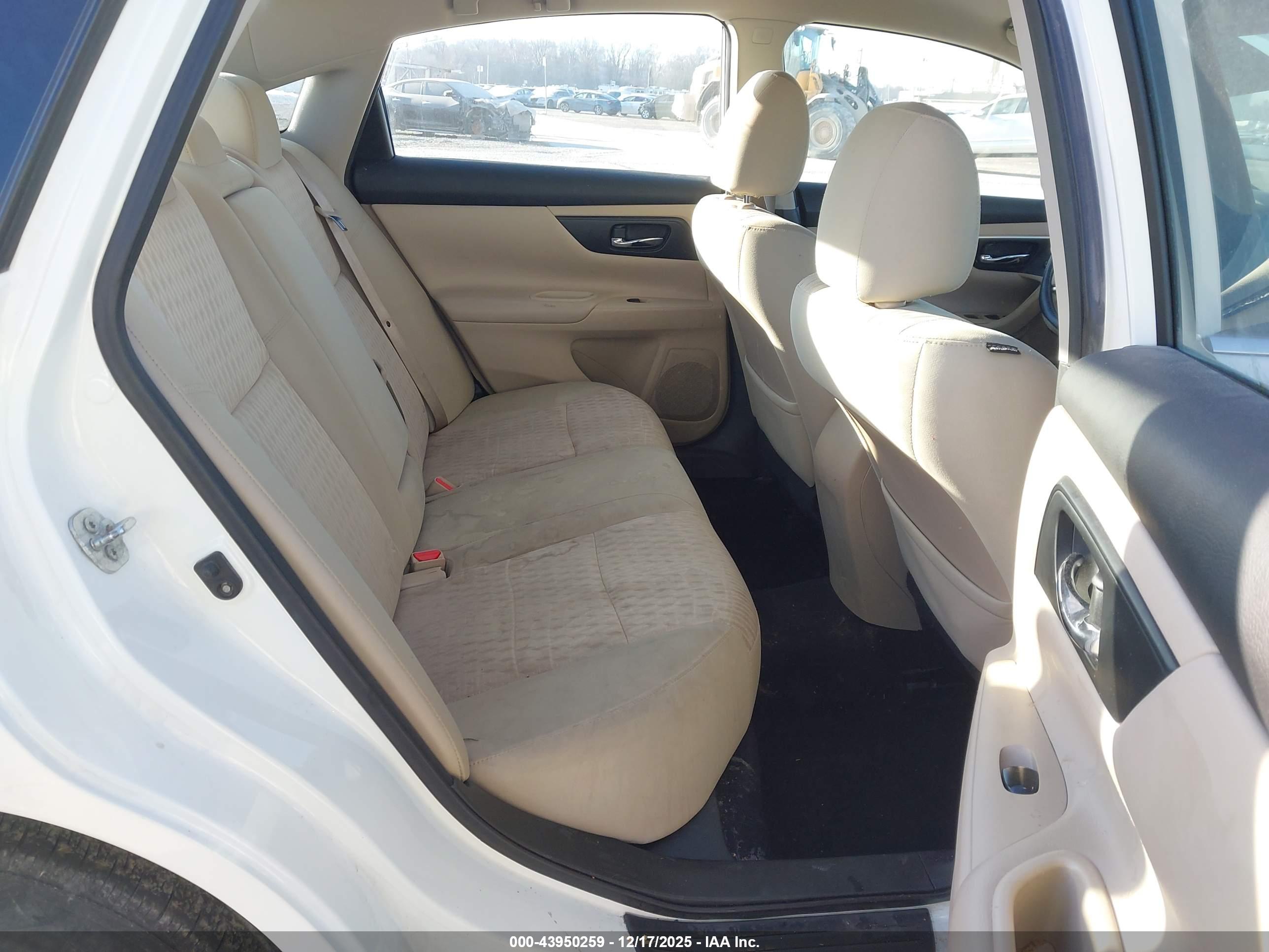 NISSAN ALTIMA image 8