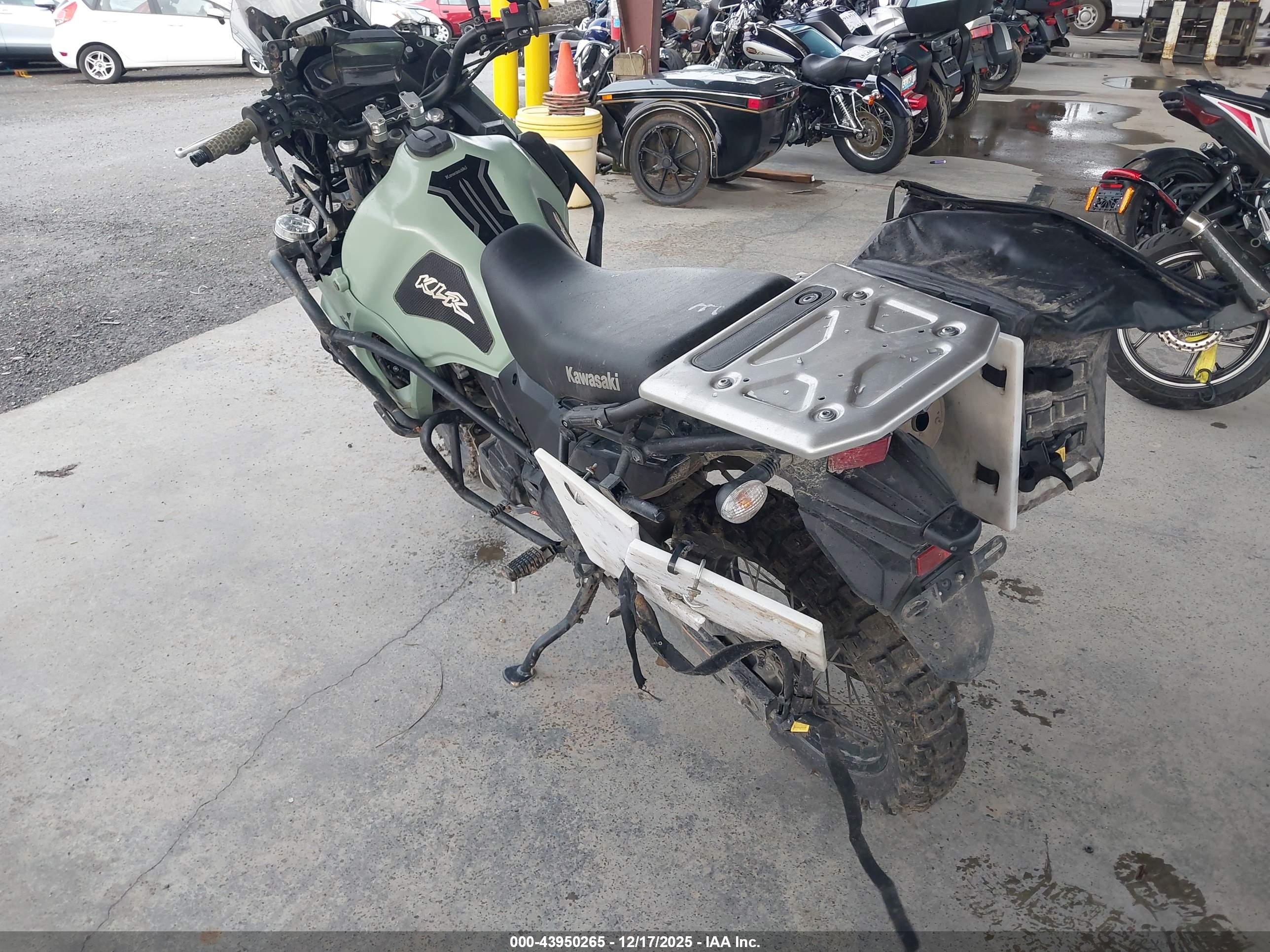 KAWASAKI KL650 image 3