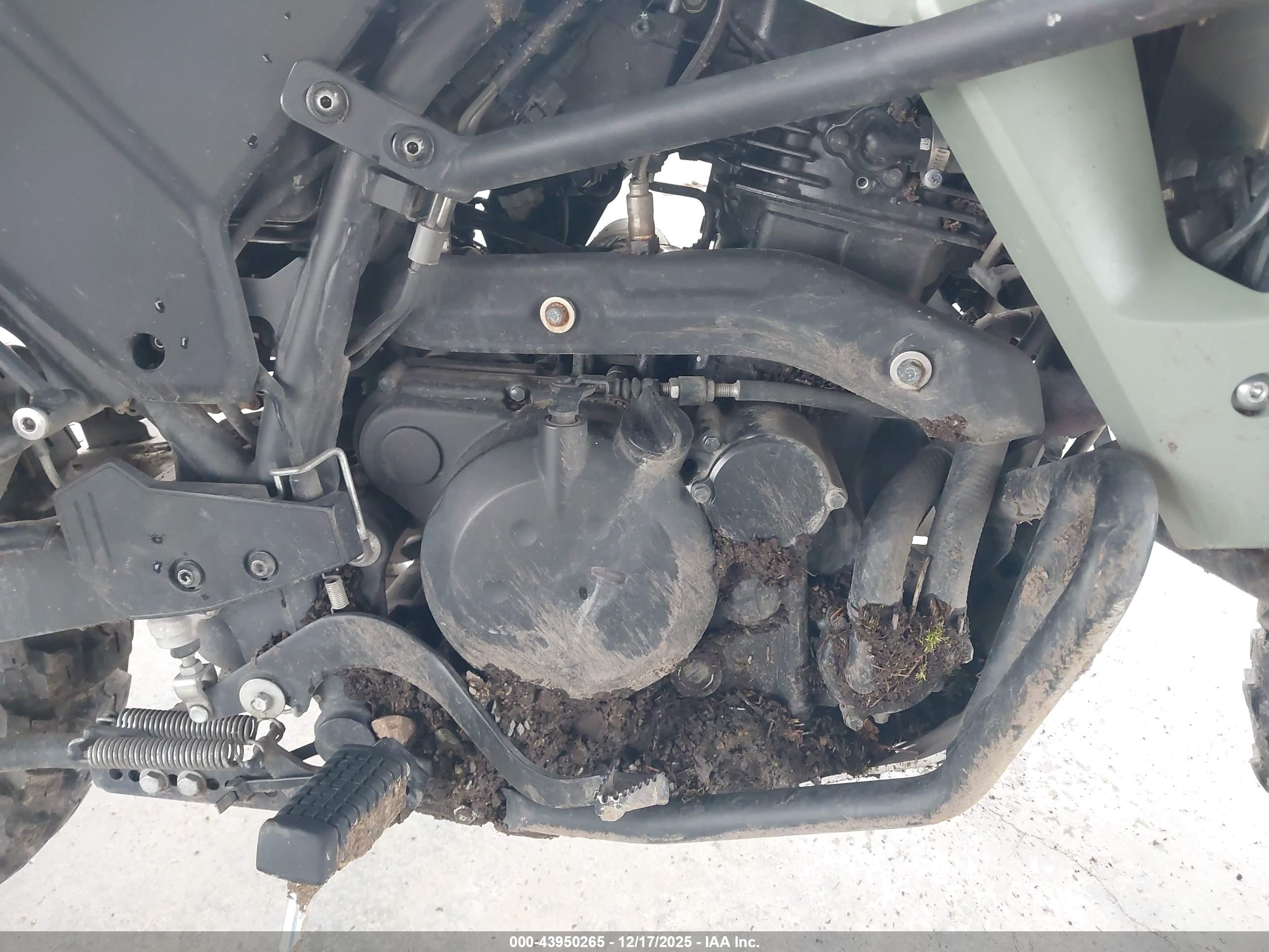KAWASAKI KL650 image 8