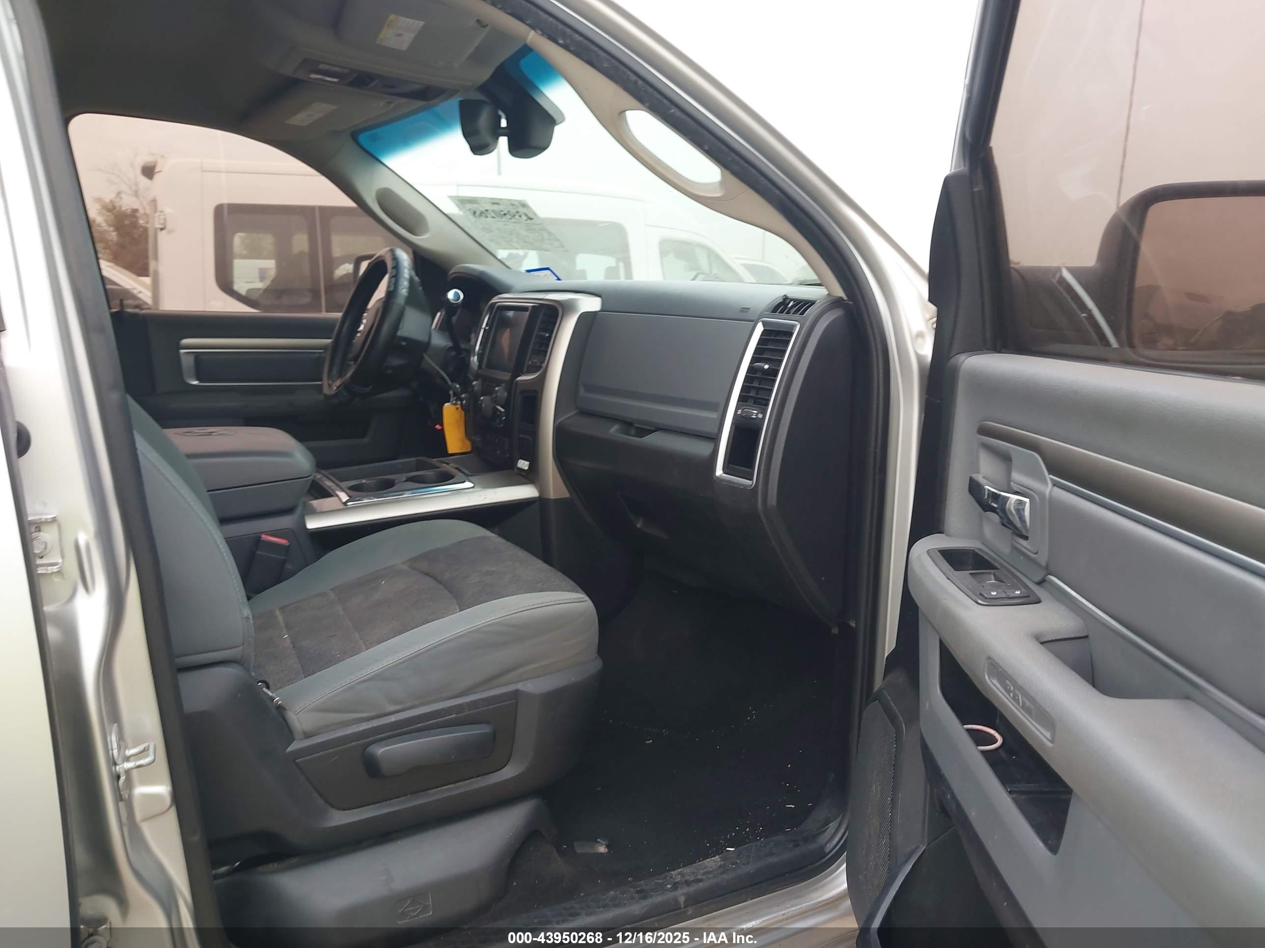 RAM 2500 image 5