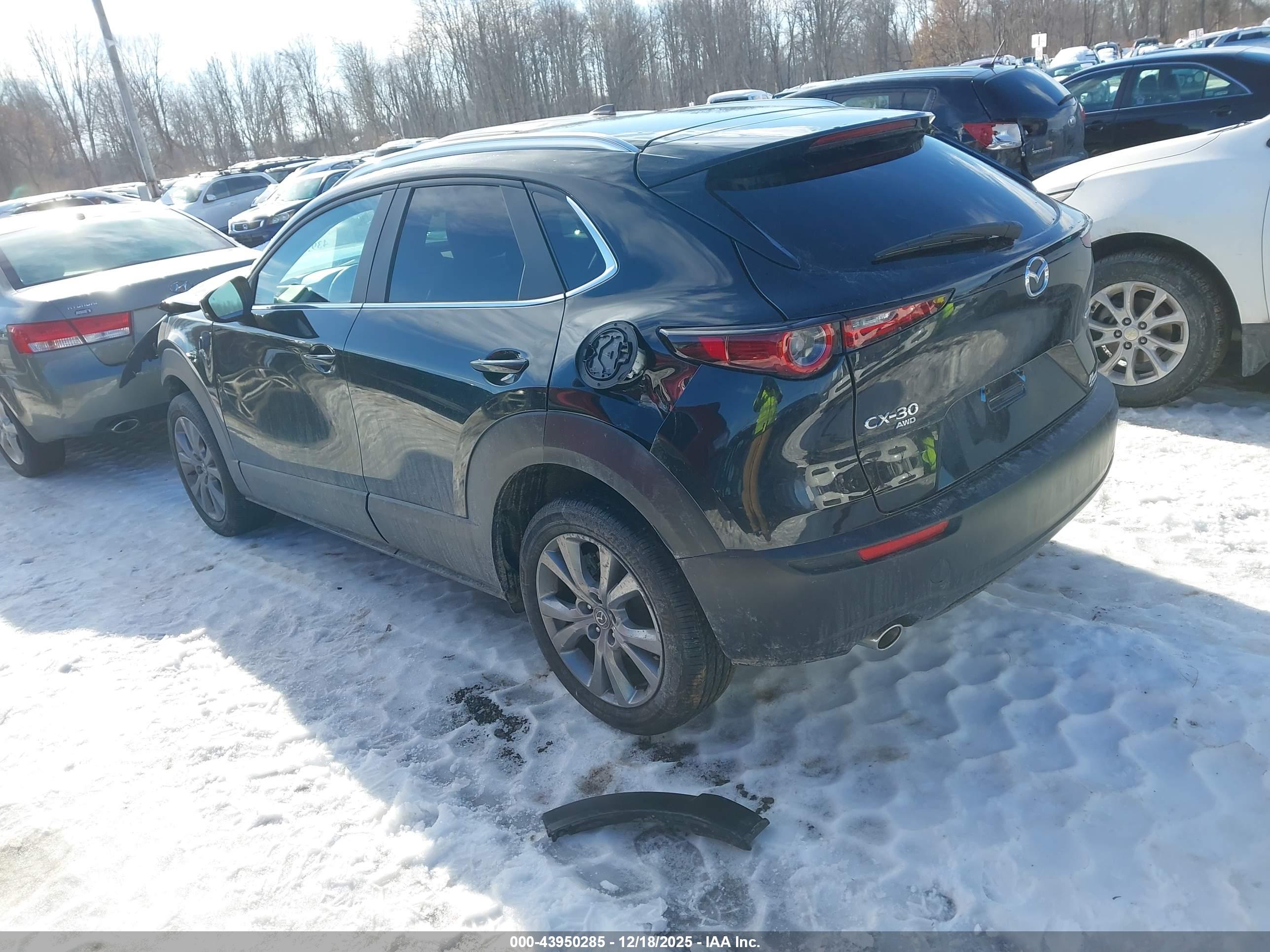 MAZDA CX-30 image 3