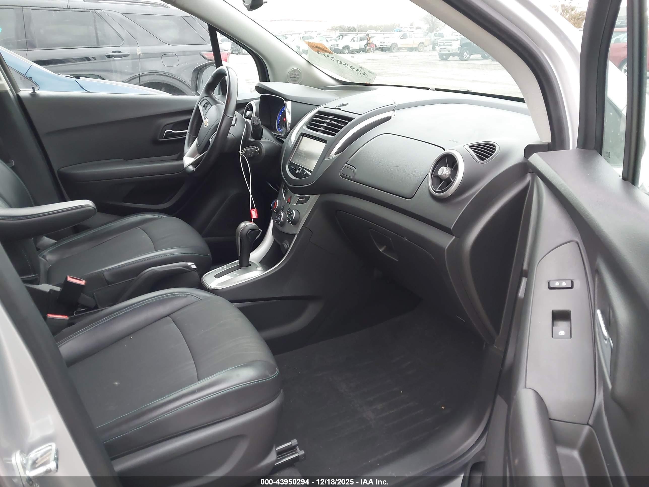 CHEVROLET TRAX image 5