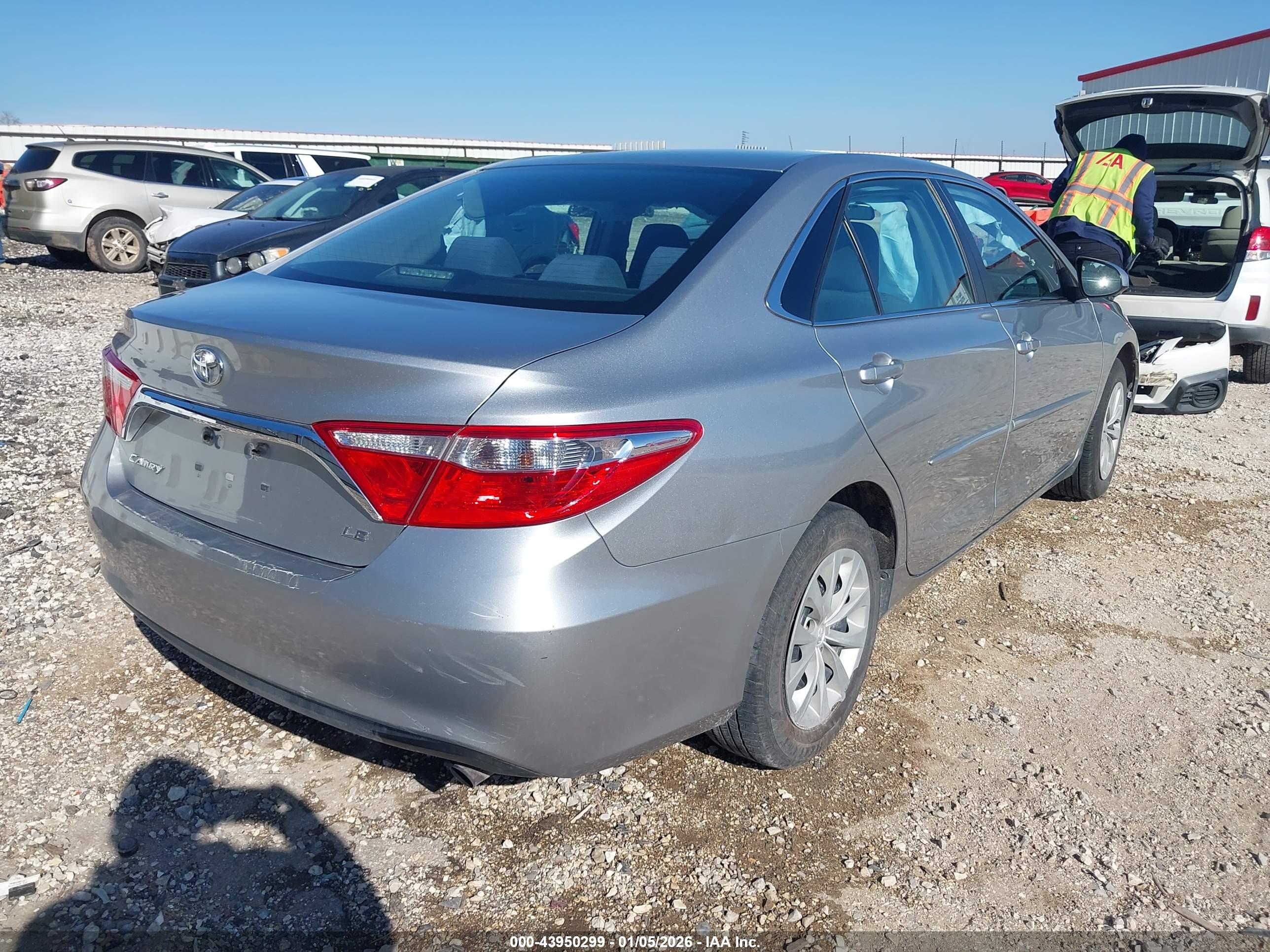 TOYOTA CAMRY image 4